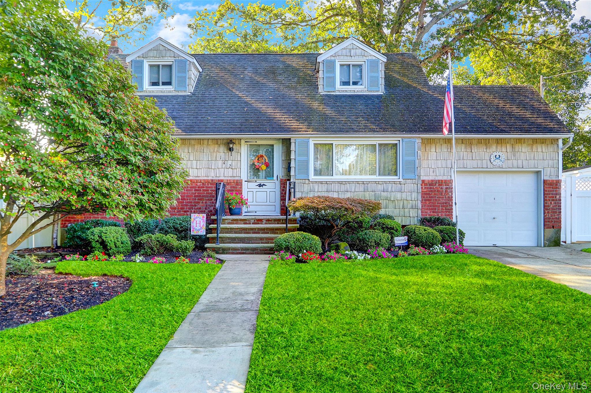 142 N Chestnut Street, Massapequa, NY 11758