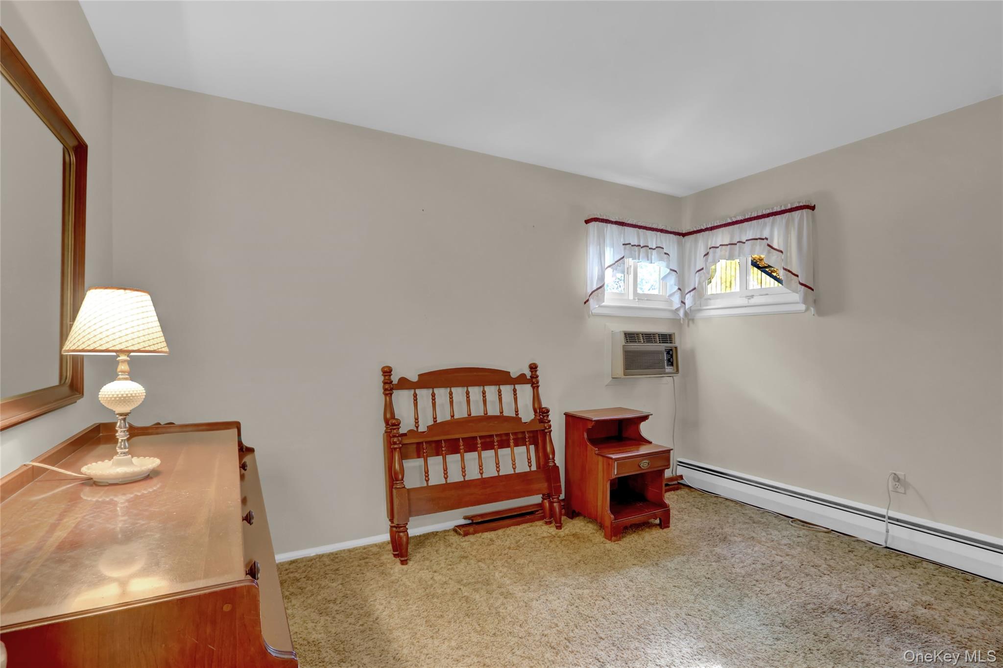 142 N Chestnut Street, Massapequa, NY 11758