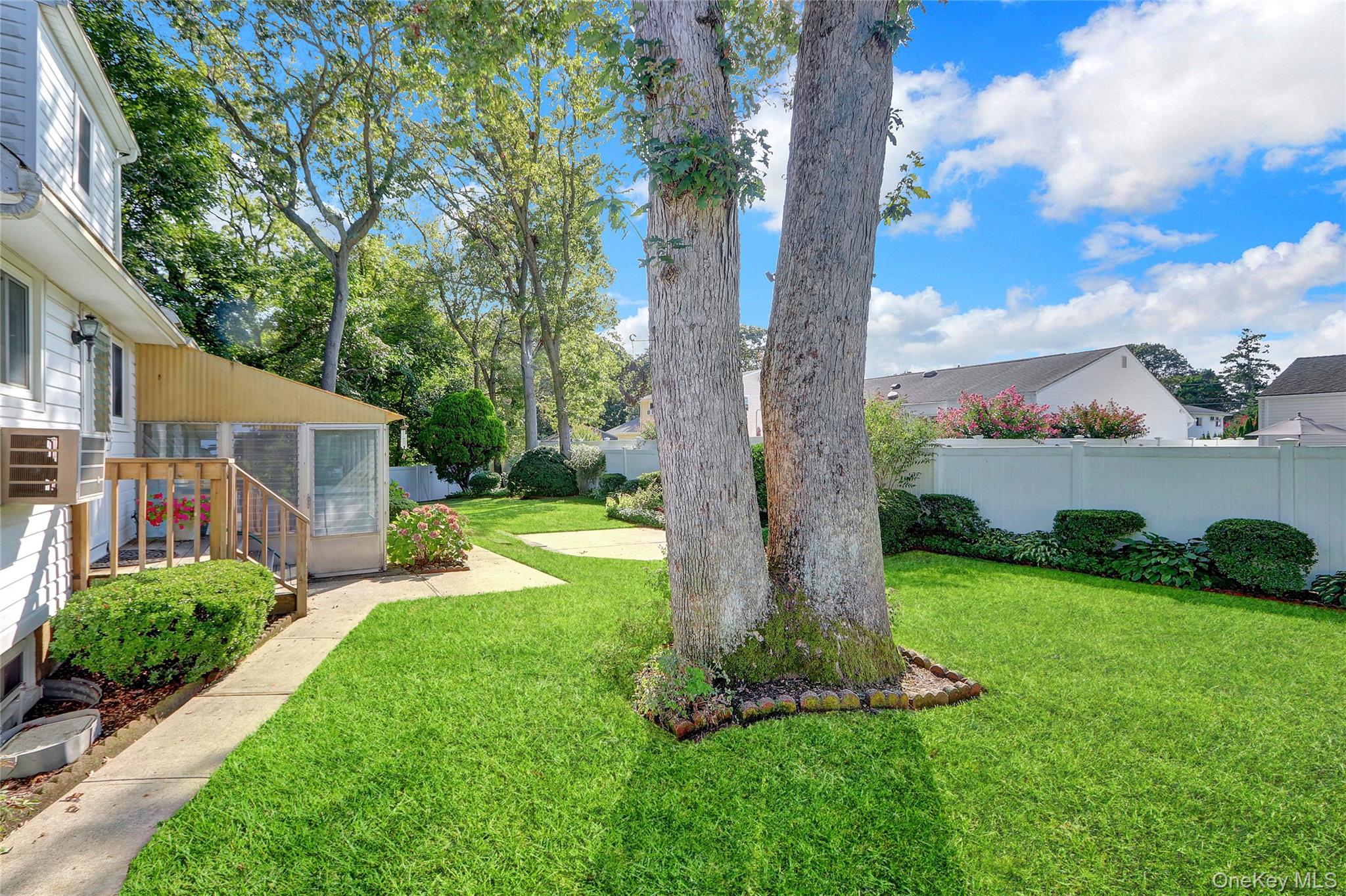 142 N Chestnut Street, Massapequa, NY 11758