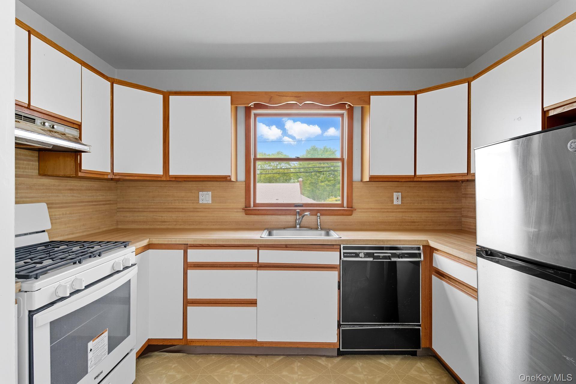 395 Pacific Street, Massapequa Park, NY 11762