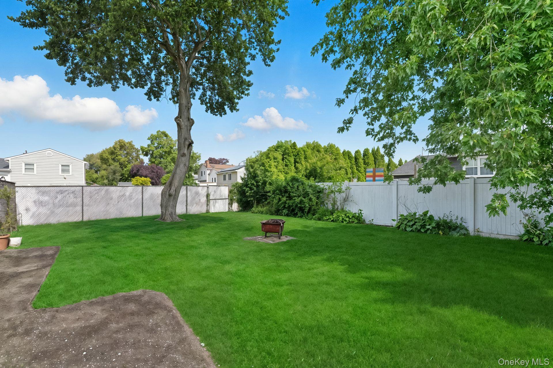 395 Pacific Street, Massapequa Park, NY 11762