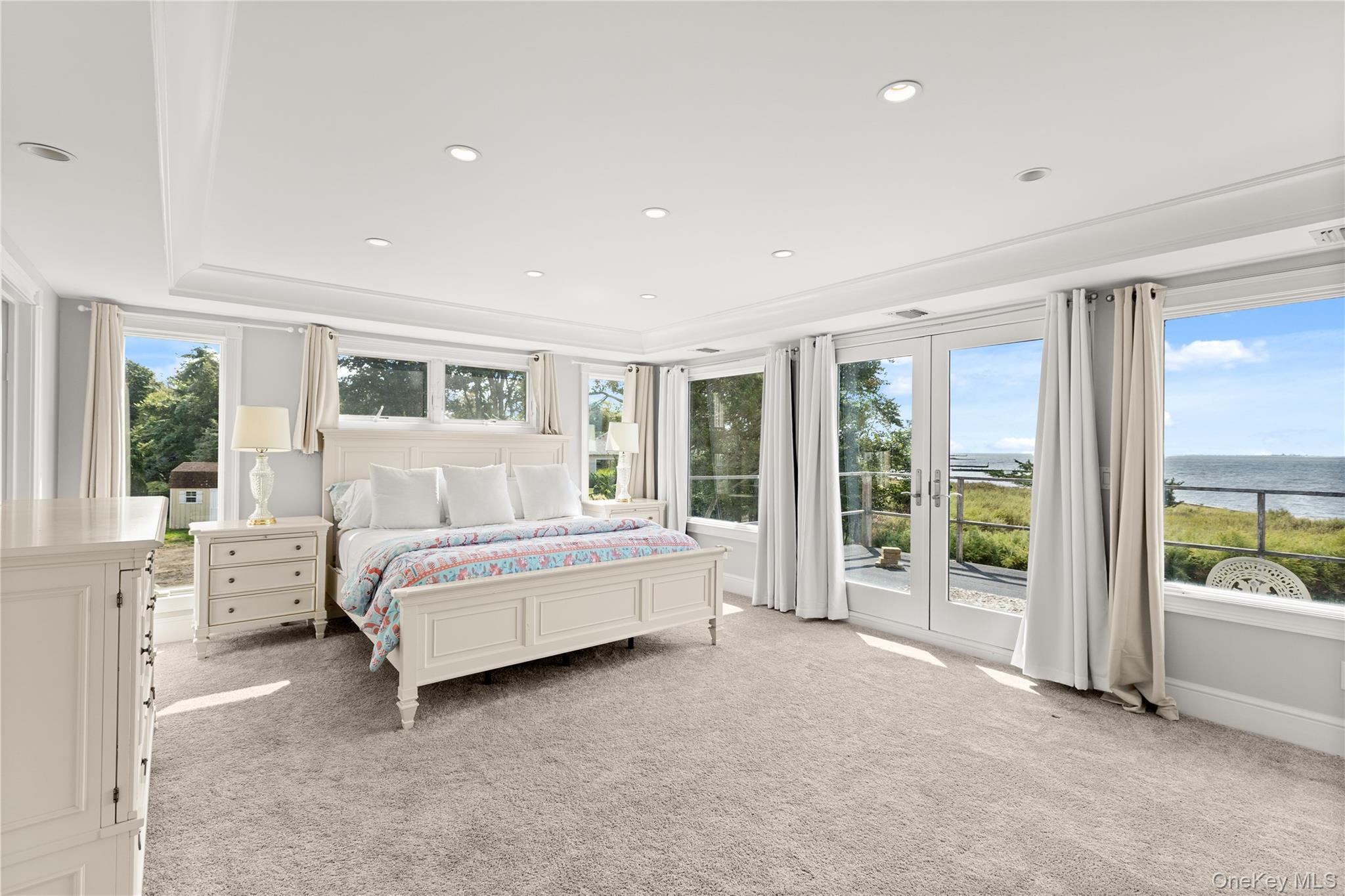 10 Great Cove Lane, Islip, NY 11751