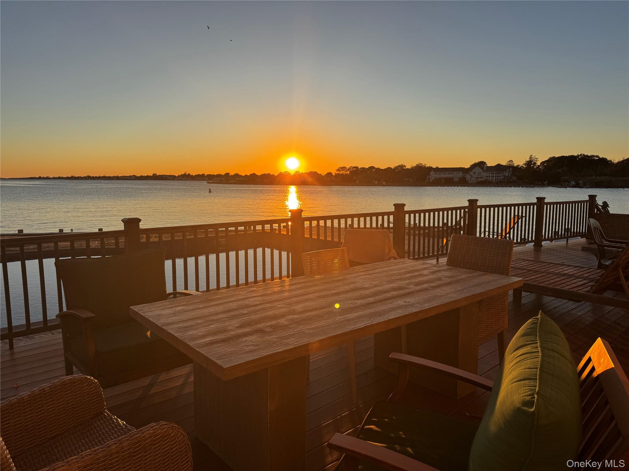 10 Great Cove Lane, Islip, NY 11751