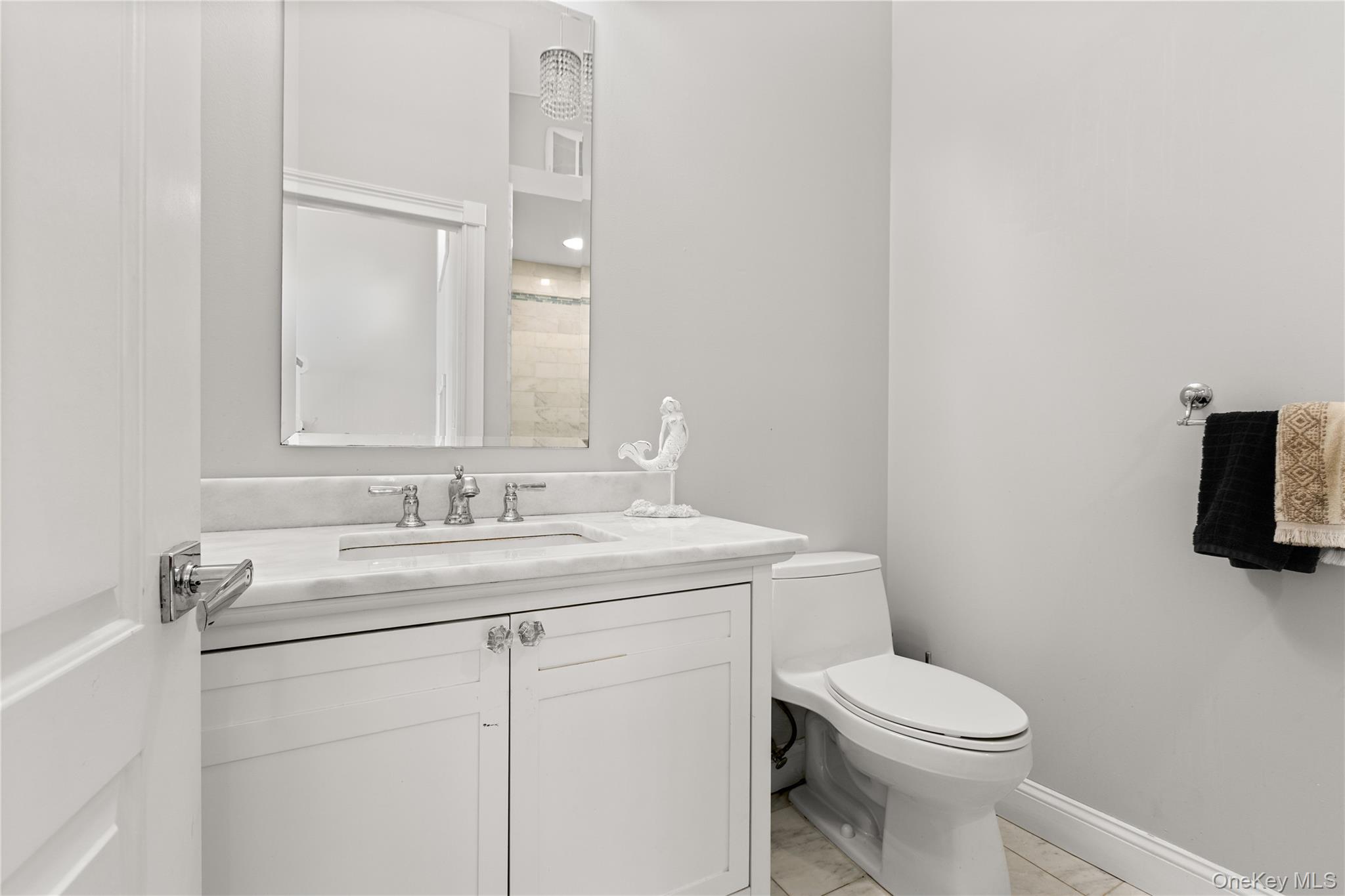 10 Great Cove Lane, Islip, NY 11751