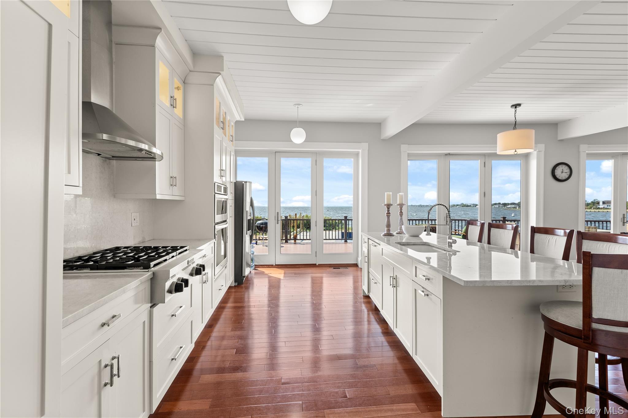 10 Great Cove Lane, Islip, NY 11751