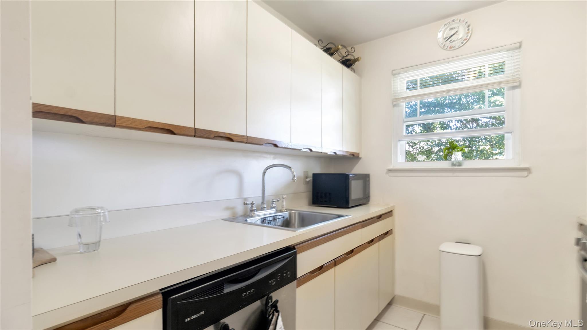 16 Fair Harbor Drive # 16, Patchogue, NY 11772