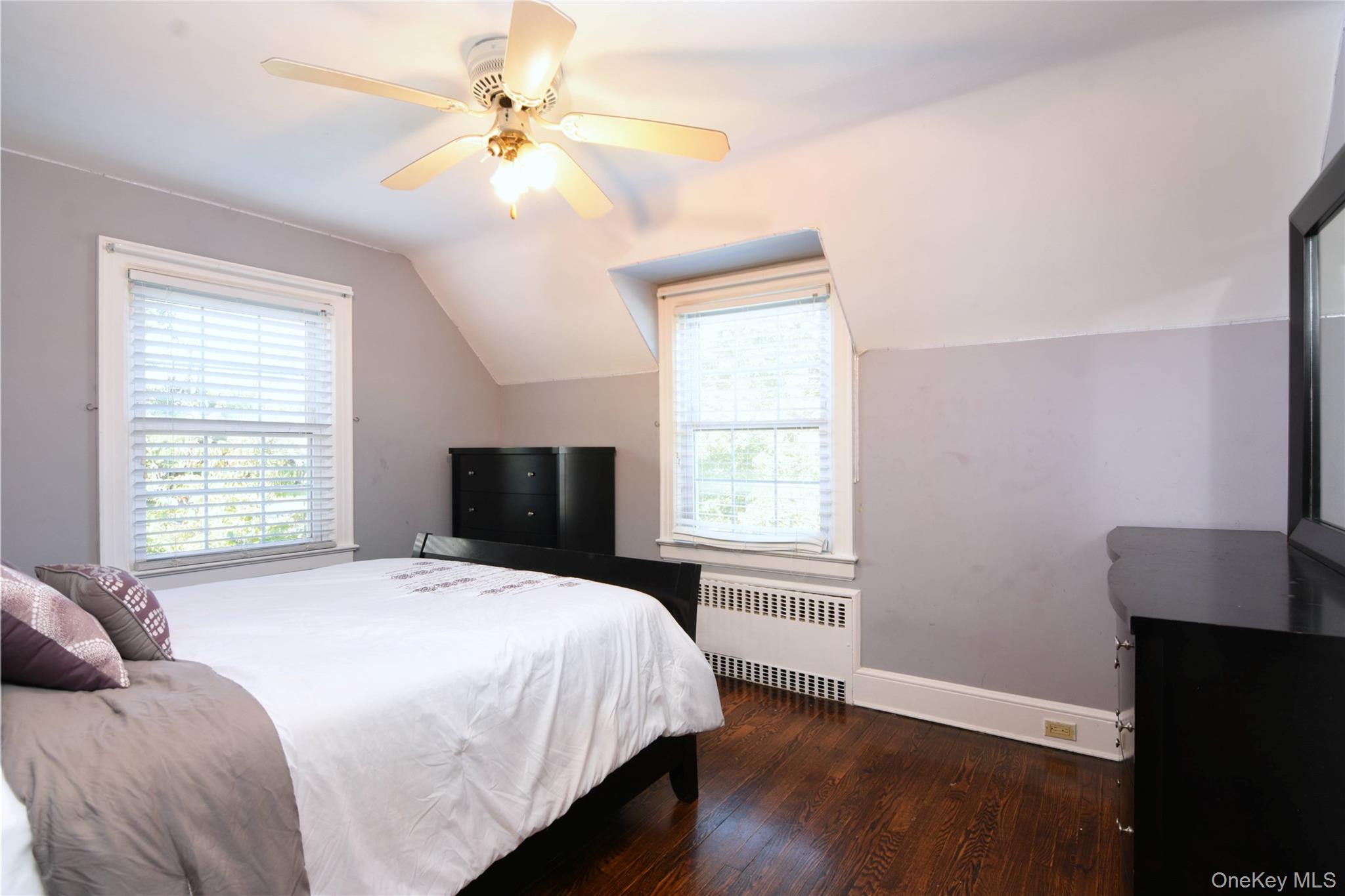 700 W Carl Avenue, Baldwin, NY 11510