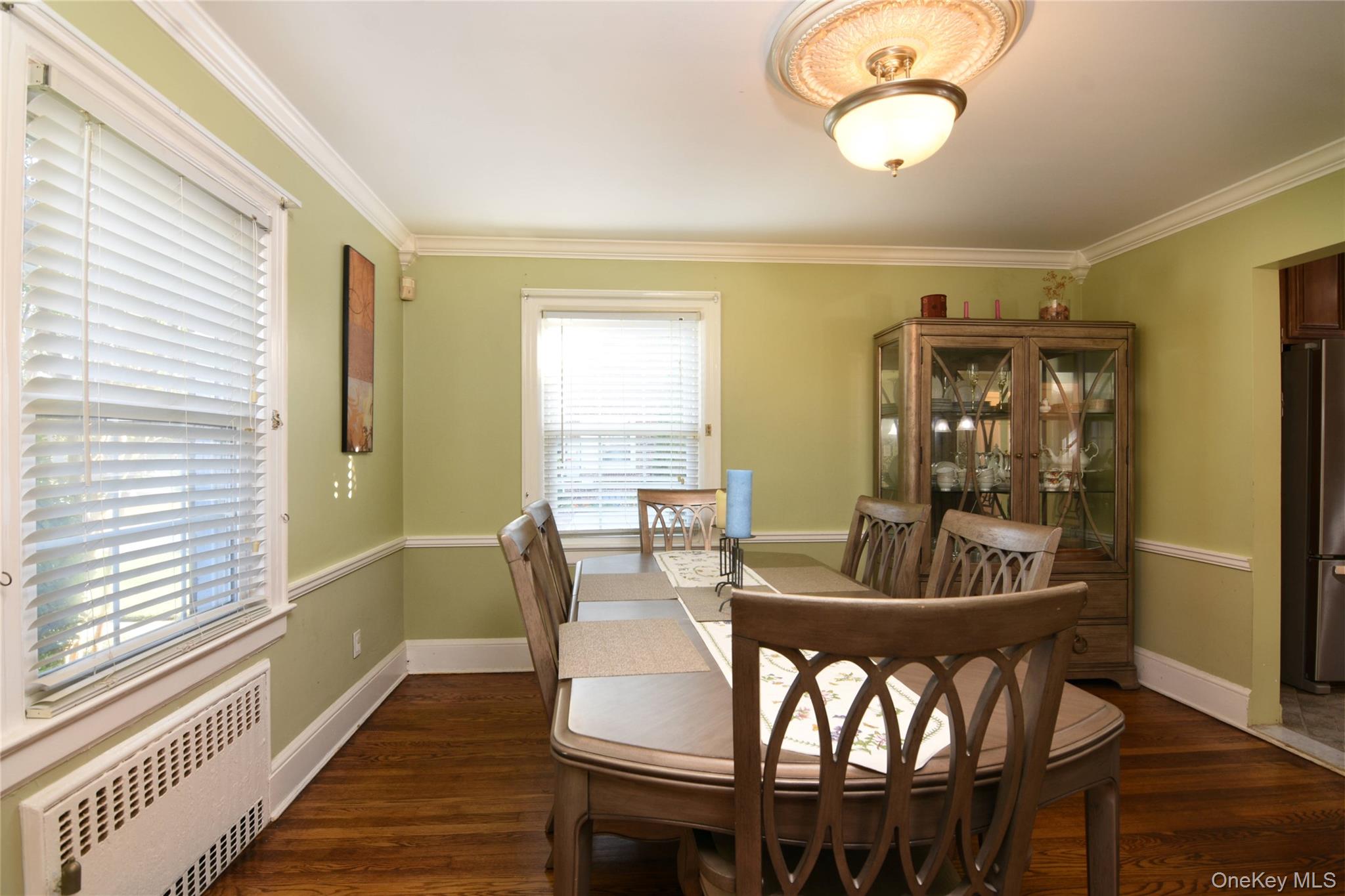 700 W Carl Avenue, Baldwin, NY 11510