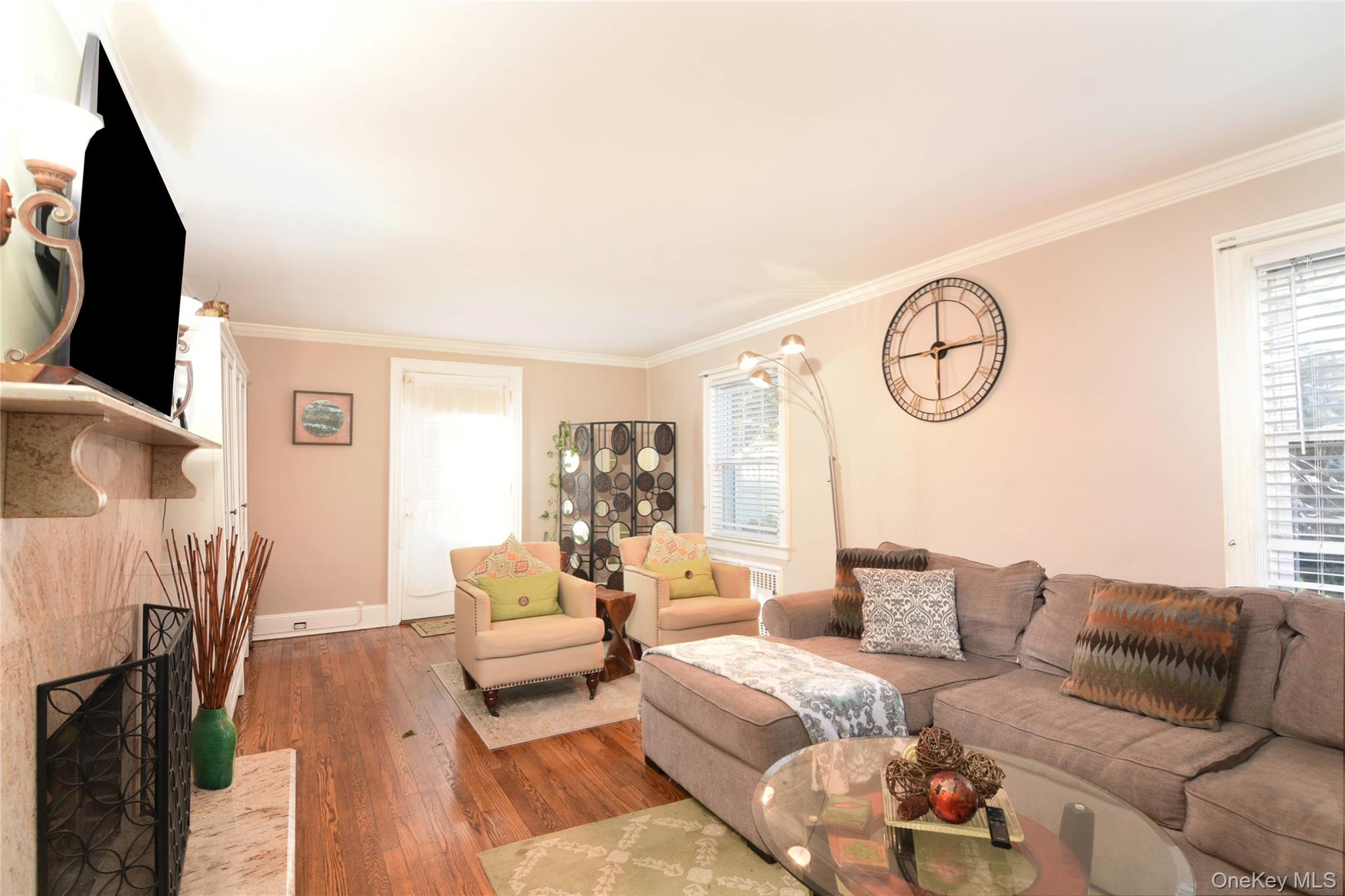 700 W Carl Avenue, Baldwin, NY 11510