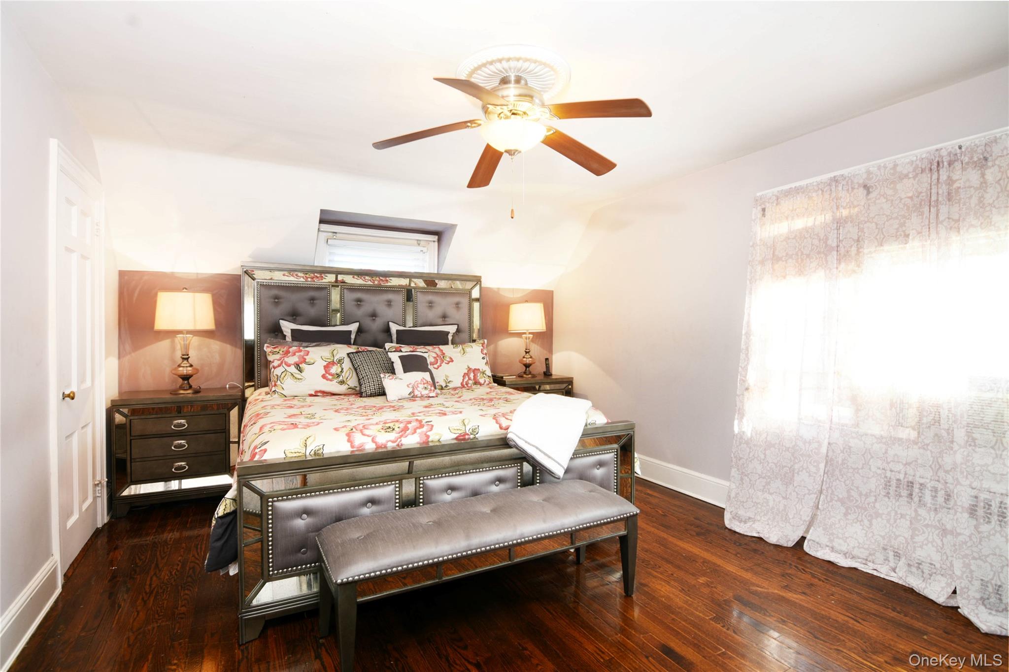 700 W Carl Avenue, Baldwin, NY 11510