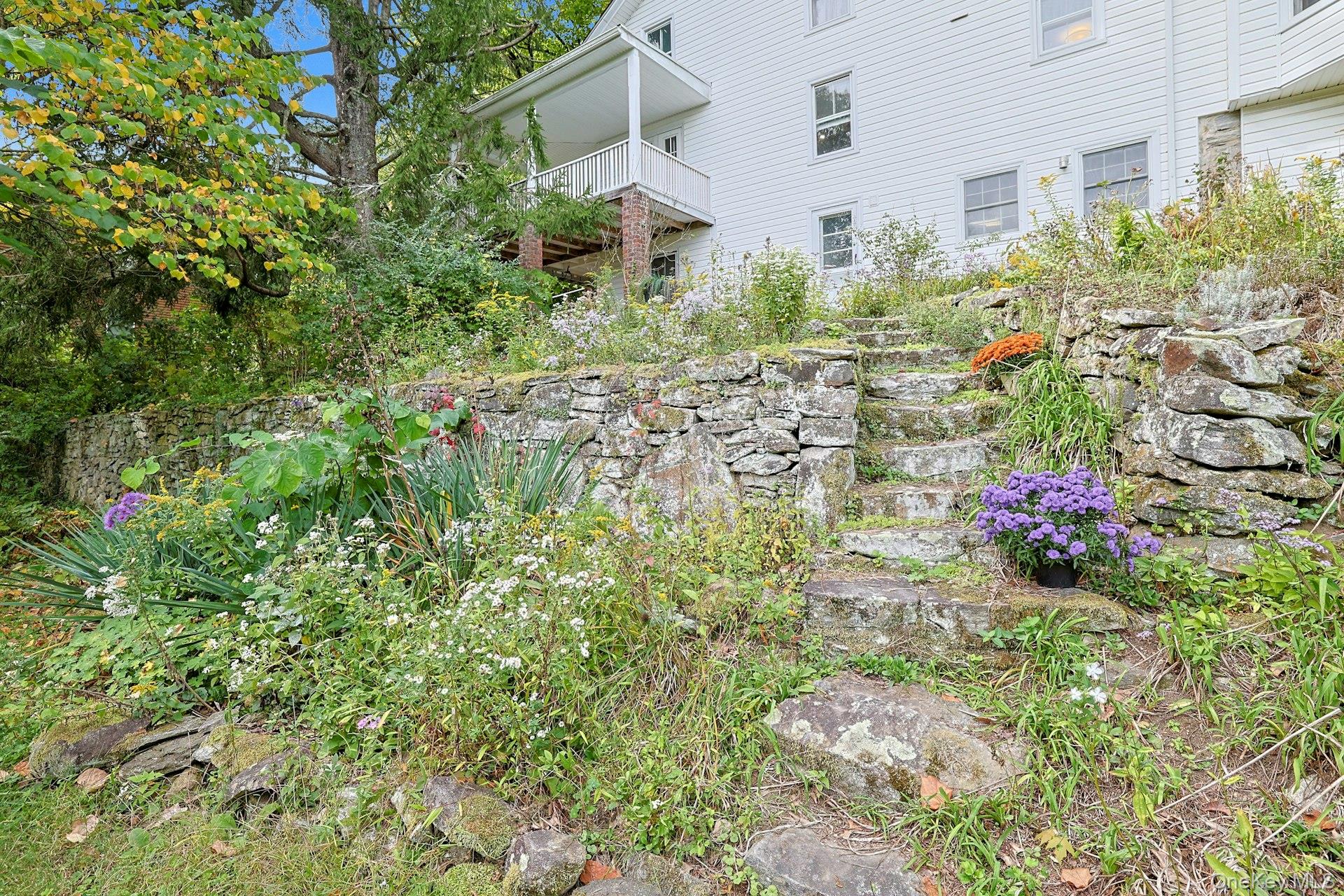 51 Choate Lane, Pleasantville, NY 10570