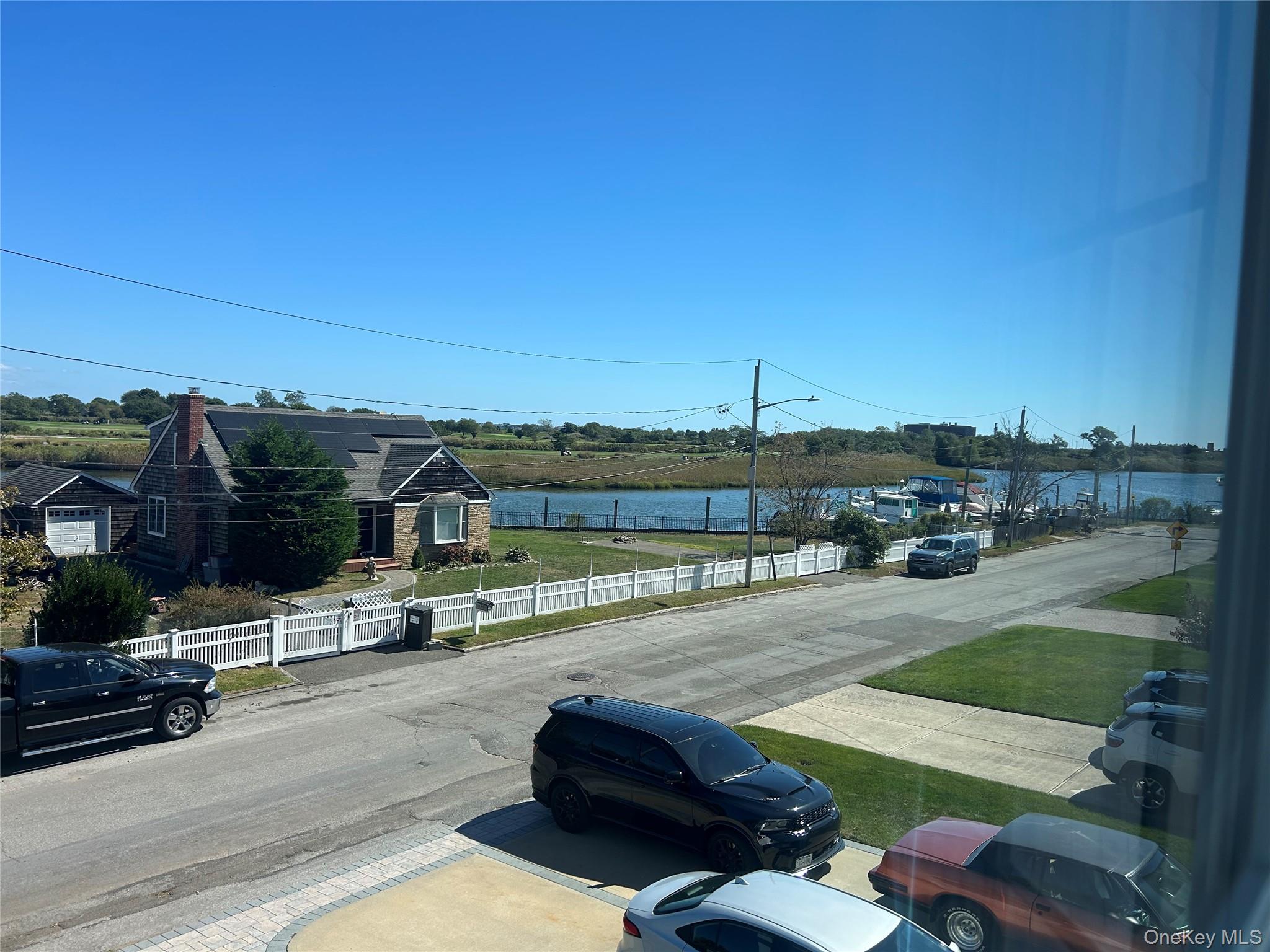 311 Riviera Parkway, Lindenhurst, NY 11757