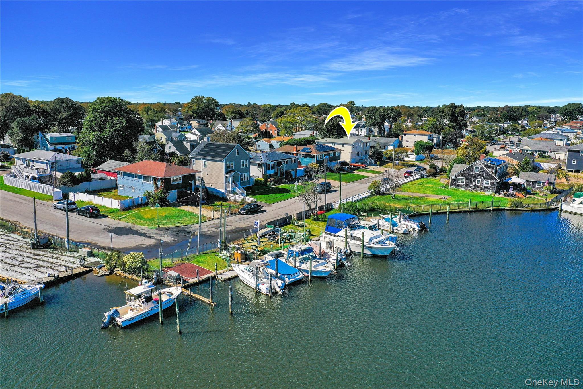 311 Riviera Parkway, Lindenhurst, NY 11757