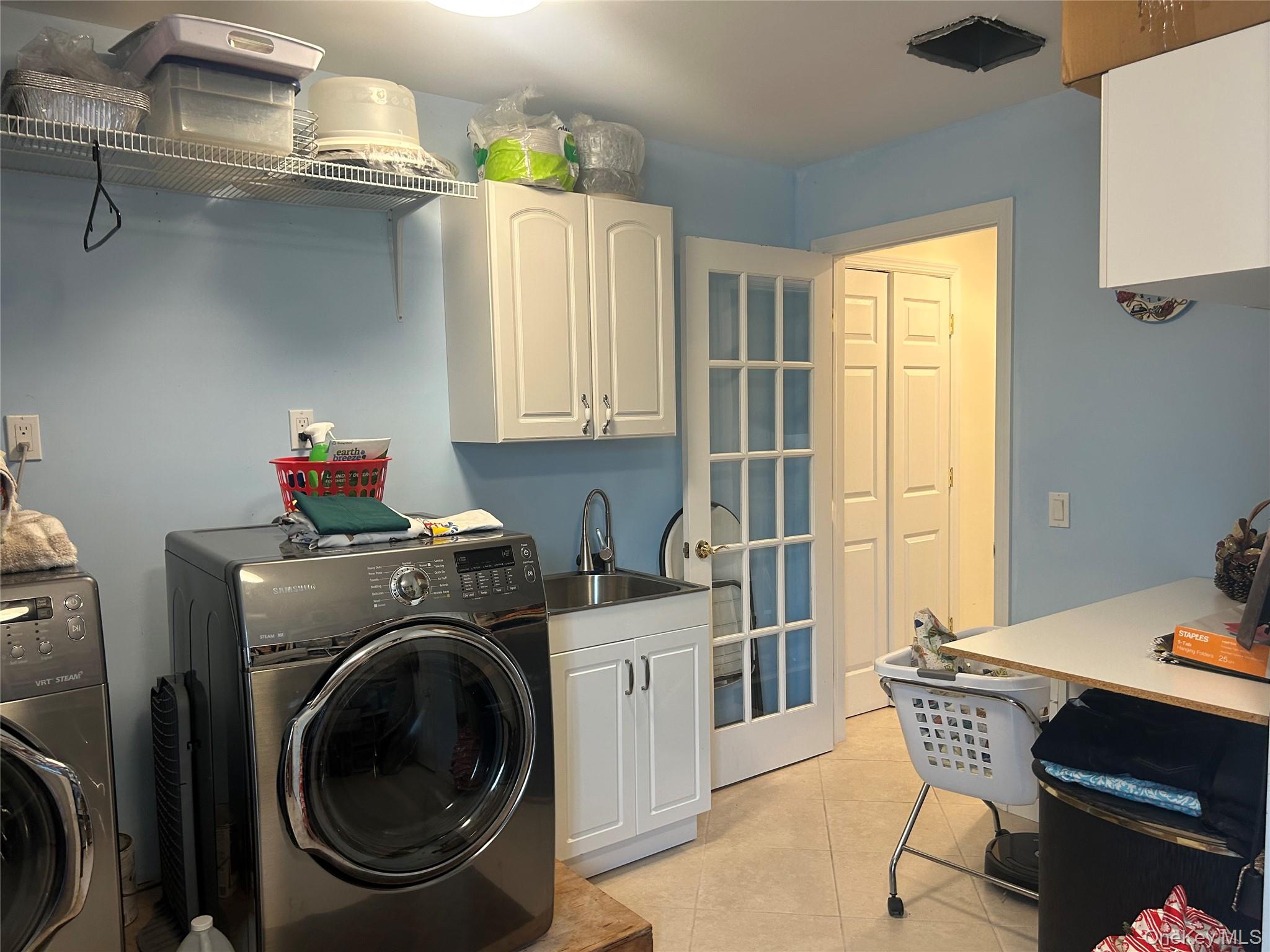 311 Riviera Parkway, Lindenhurst, NY 11757