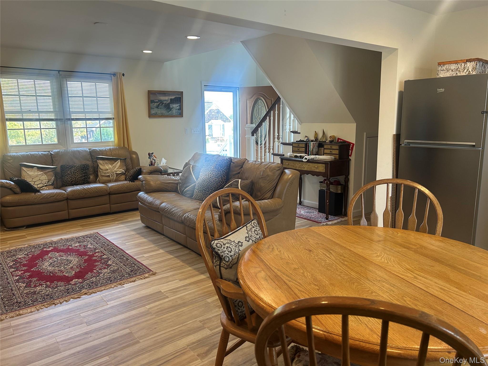 311 Riviera Parkway, Lindenhurst, NY 11757