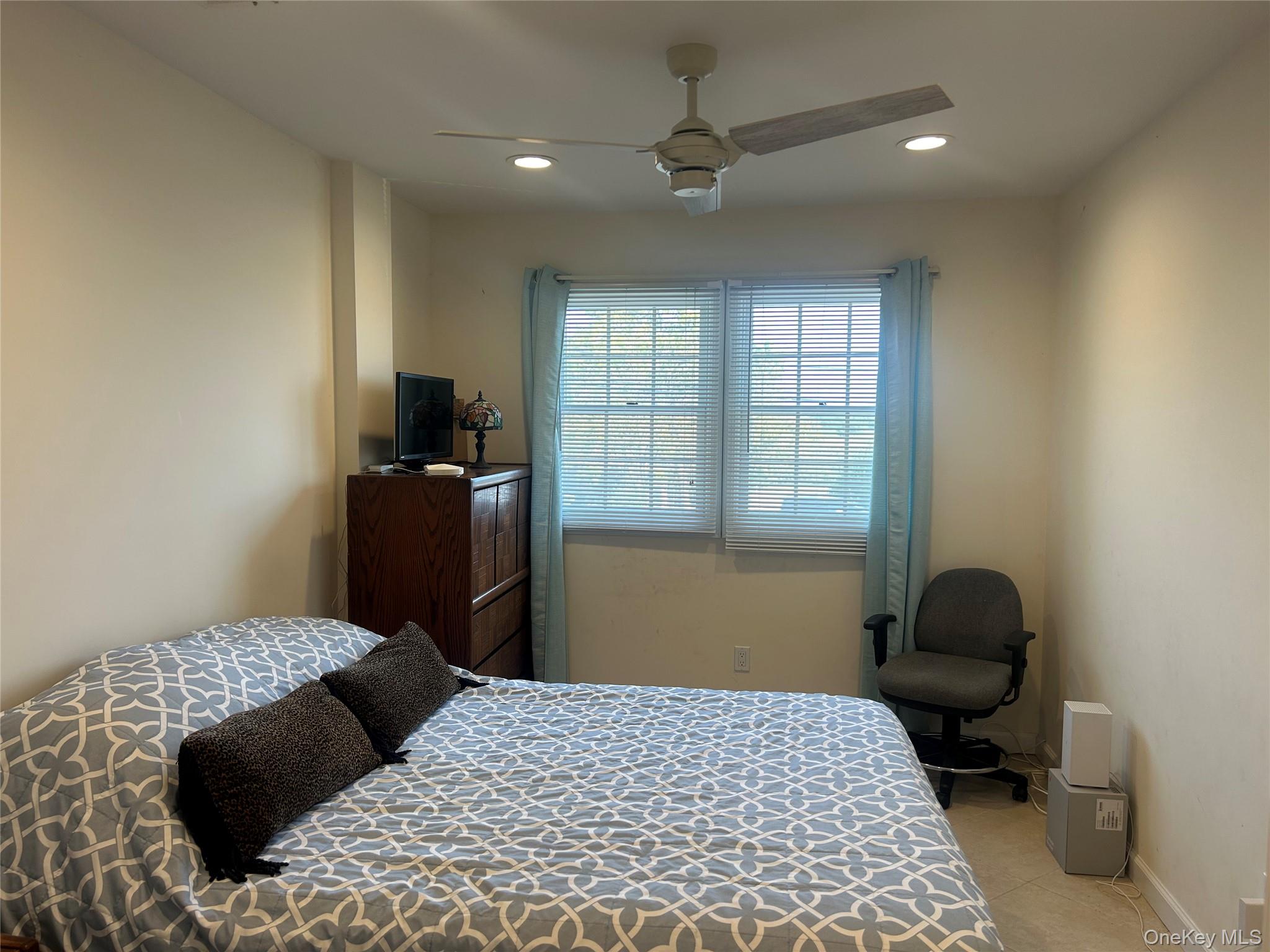 311 Riviera Parkway, Lindenhurst, NY 11757