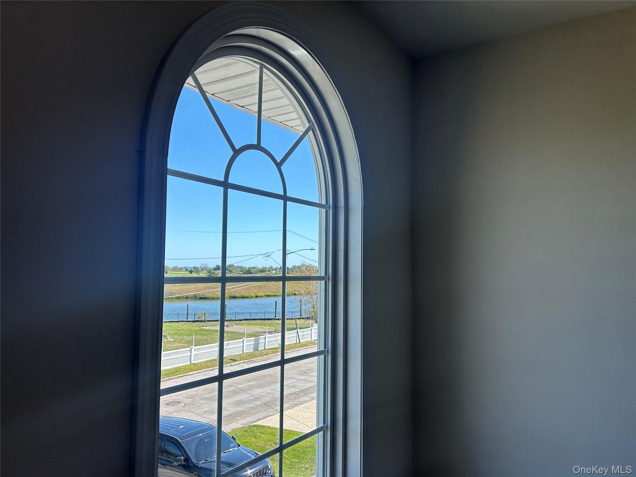 311 Riviera Parkway, Lindenhurst, NY 11757