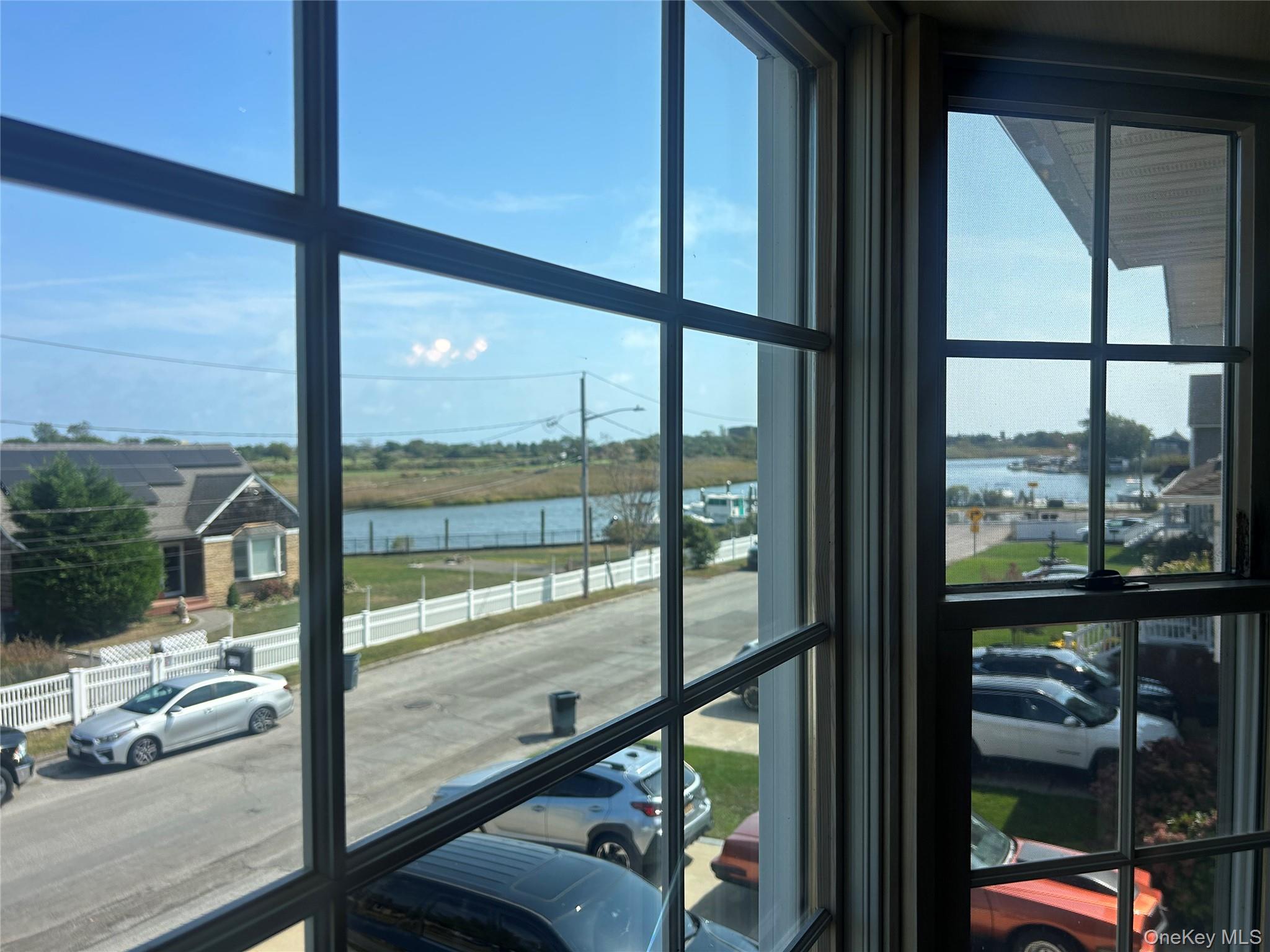 311 Riviera Parkway, Lindenhurst, NY 11757