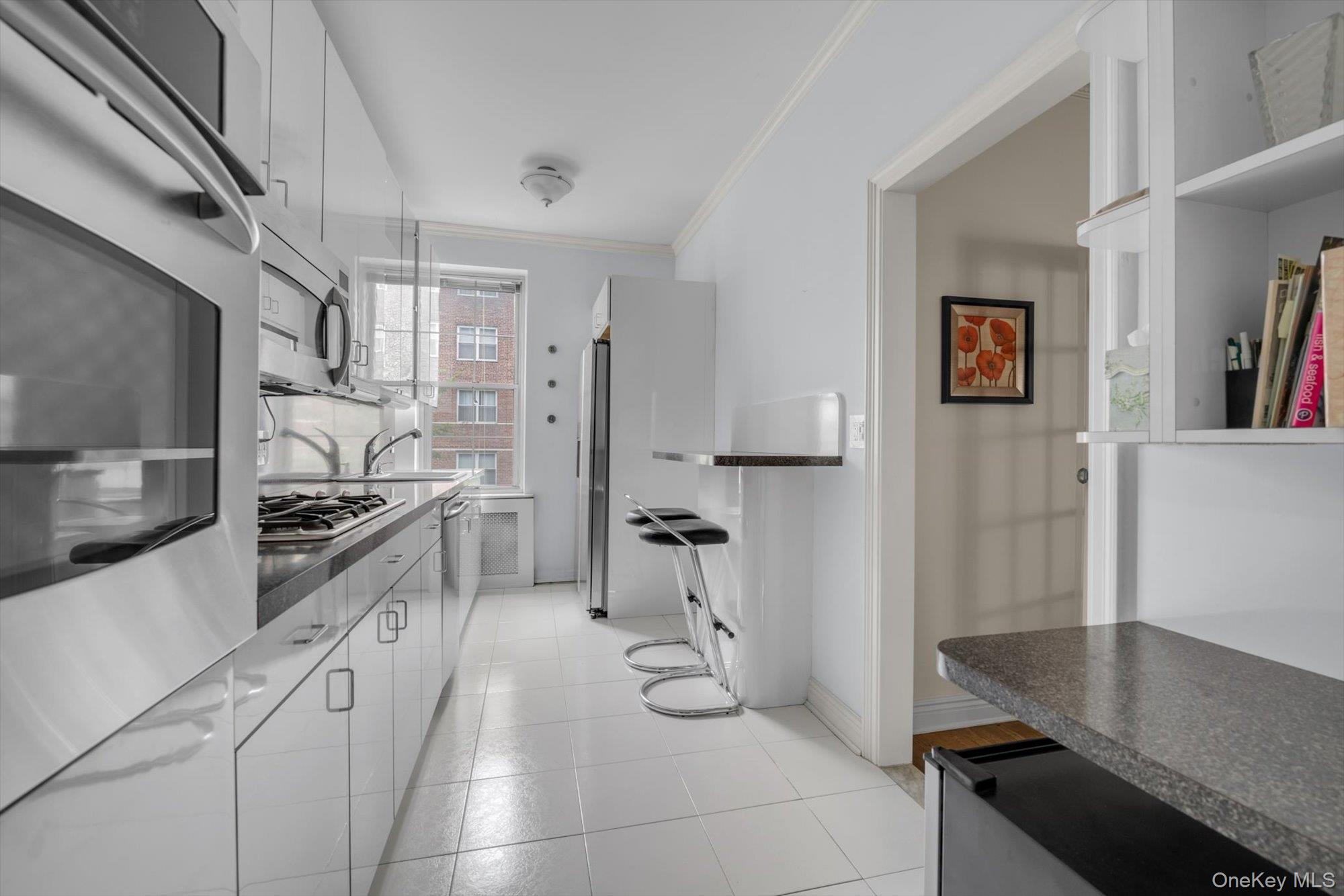 68-10 108 Street # 2F, Forest Hills, NY 11375