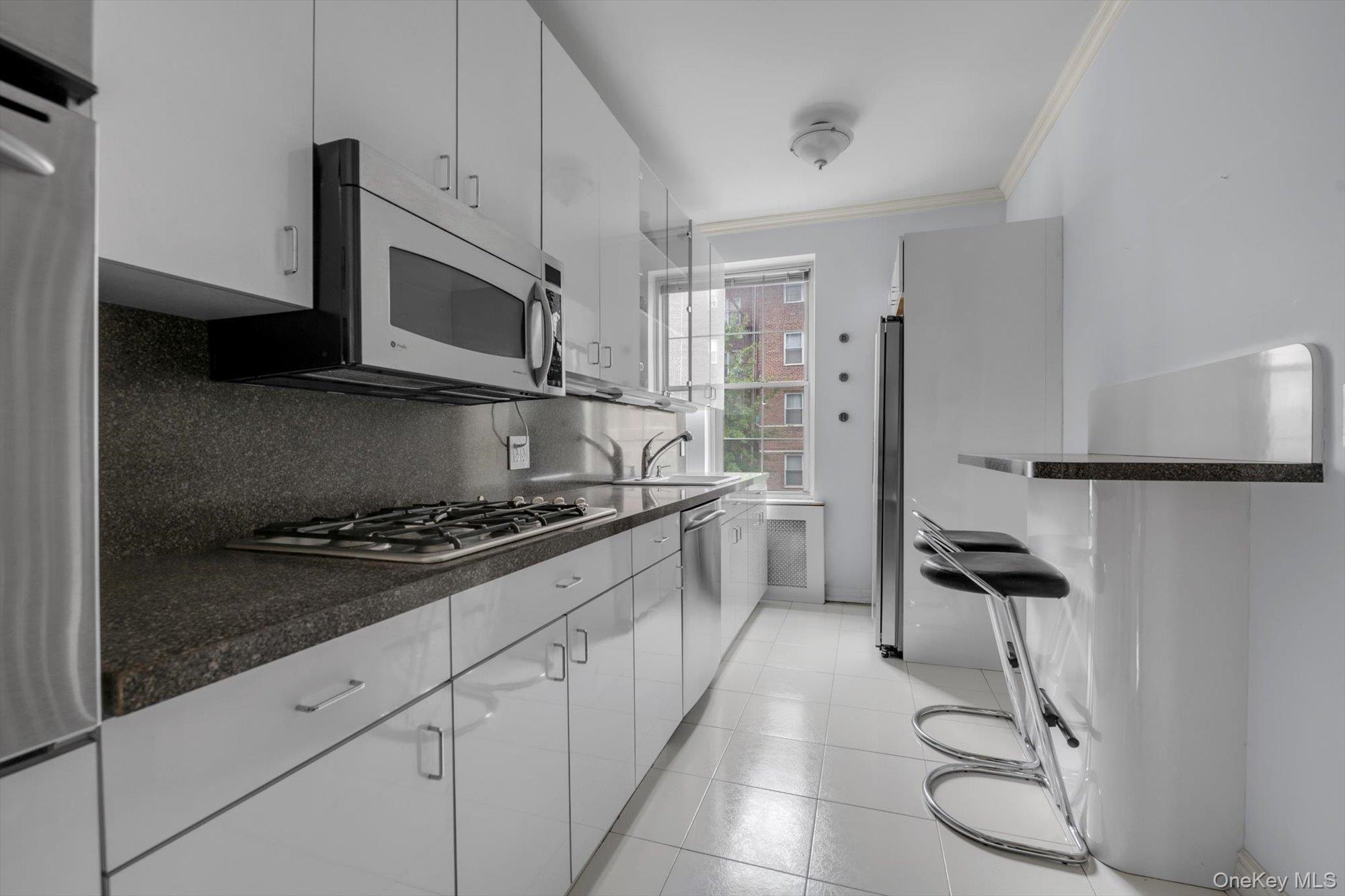 68-10 108 Street # 2F, Forest Hills, NY 11375