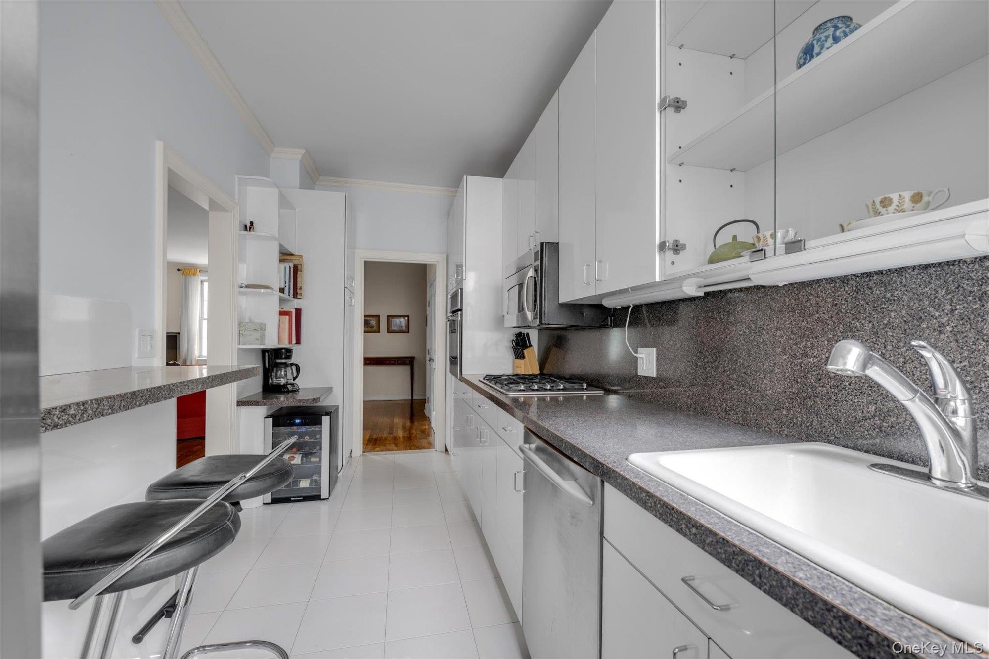 68-10 108 Street # 2F, Forest Hills, NY 11375