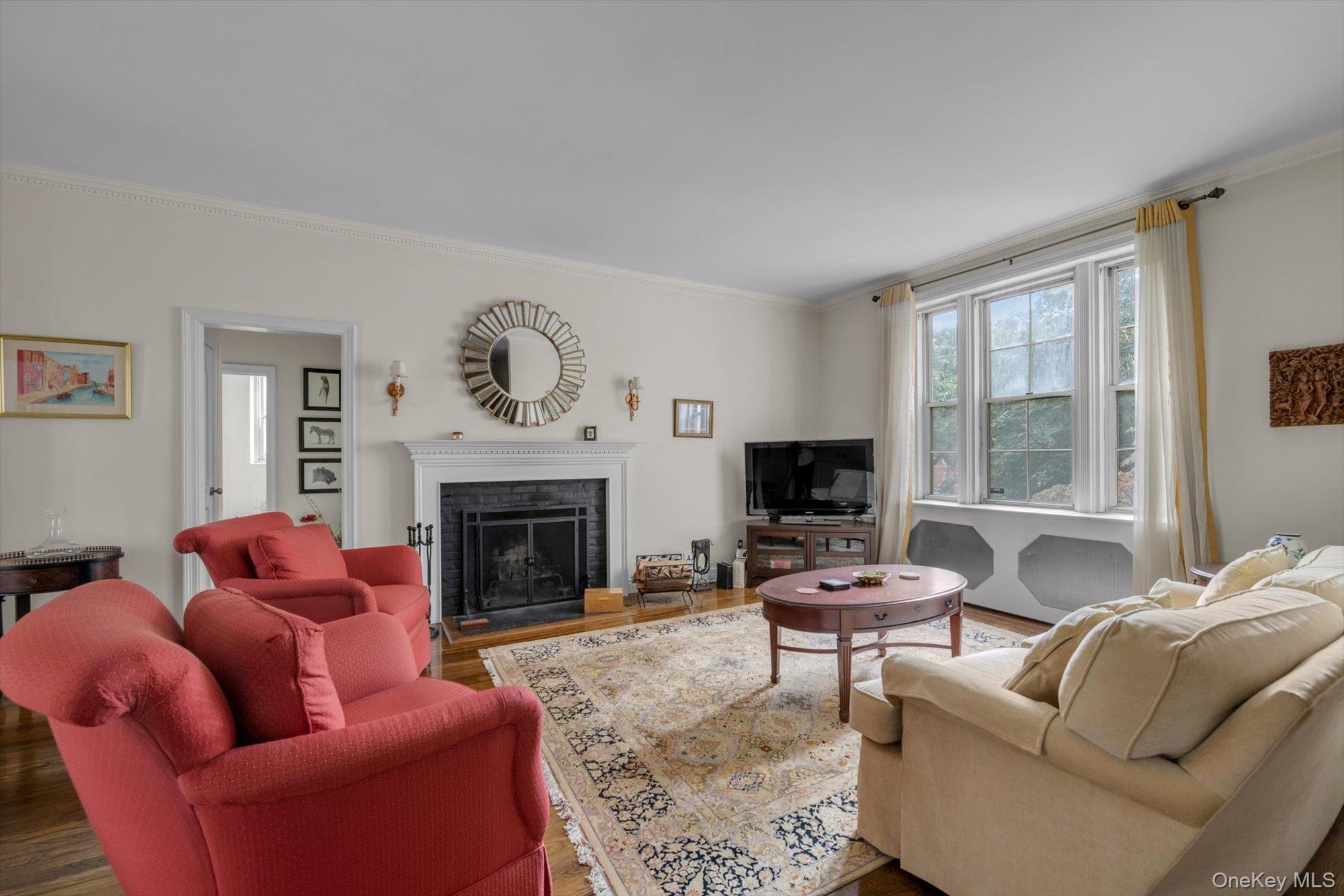 68-10 108 Street # 2F, Forest Hills, NY 11375