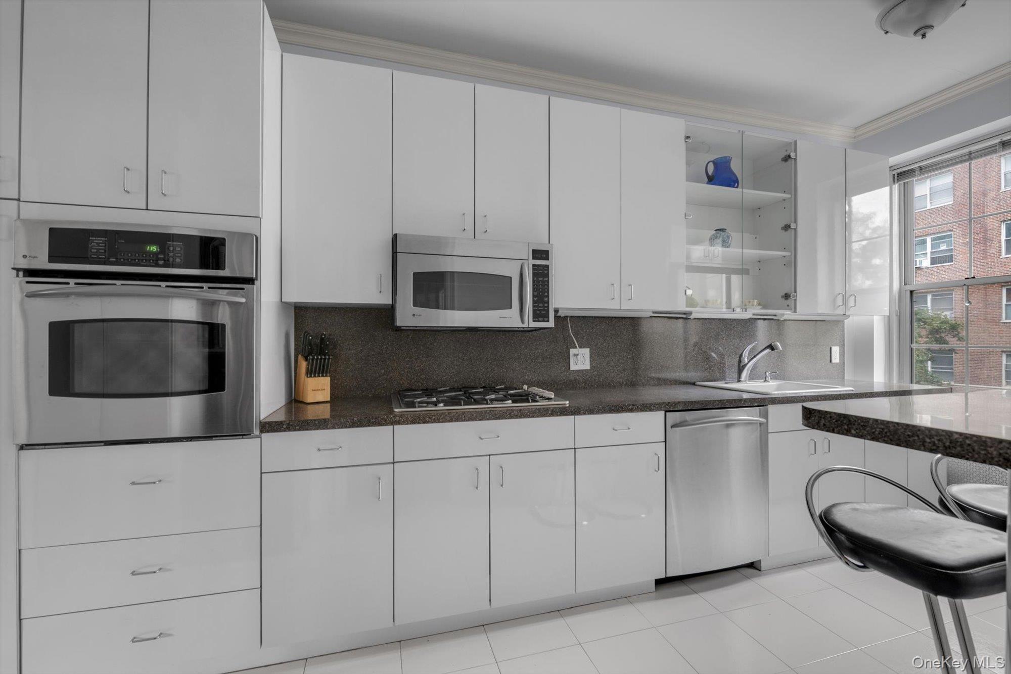 68-10 108 Street # 2F, Forest Hills, NY 11375