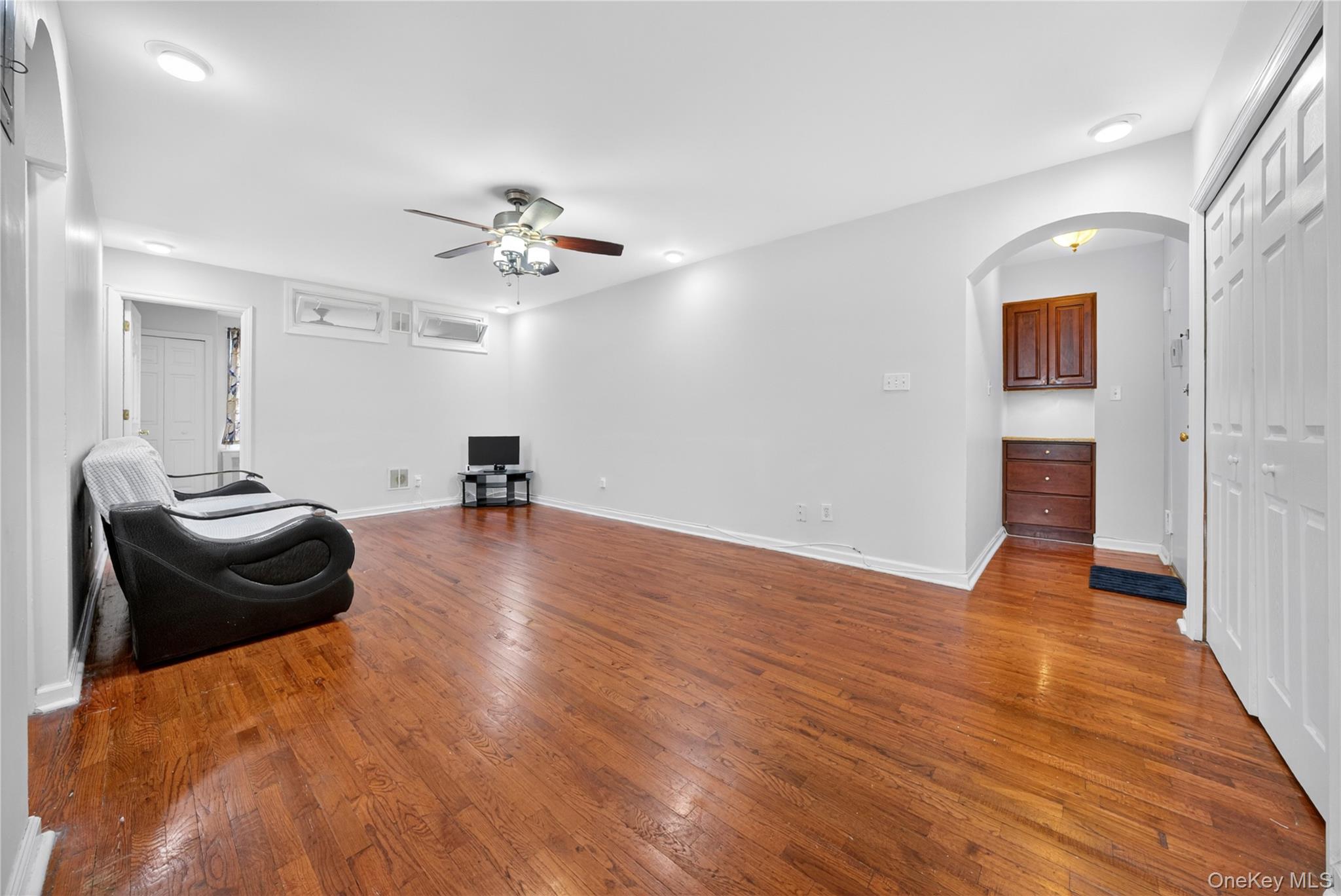 59-21 Calloway # 5F, Corona, NY 11368