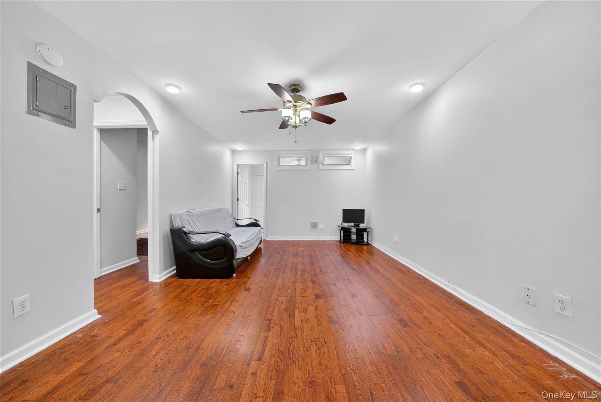 59-21 Calloway # 5F, Corona, NY 11368