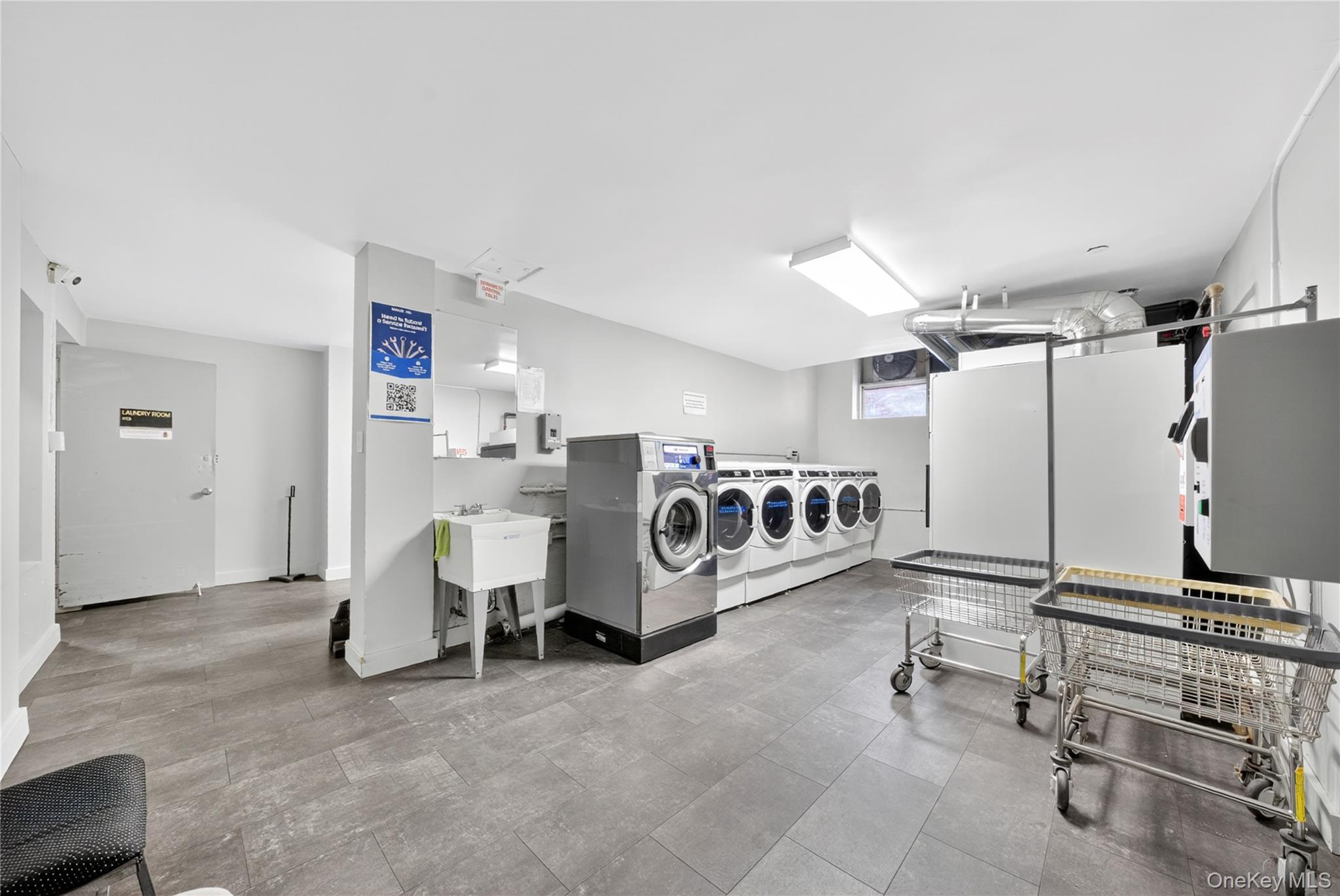 59-21 Calloway # 5F, Corona, NY 11368