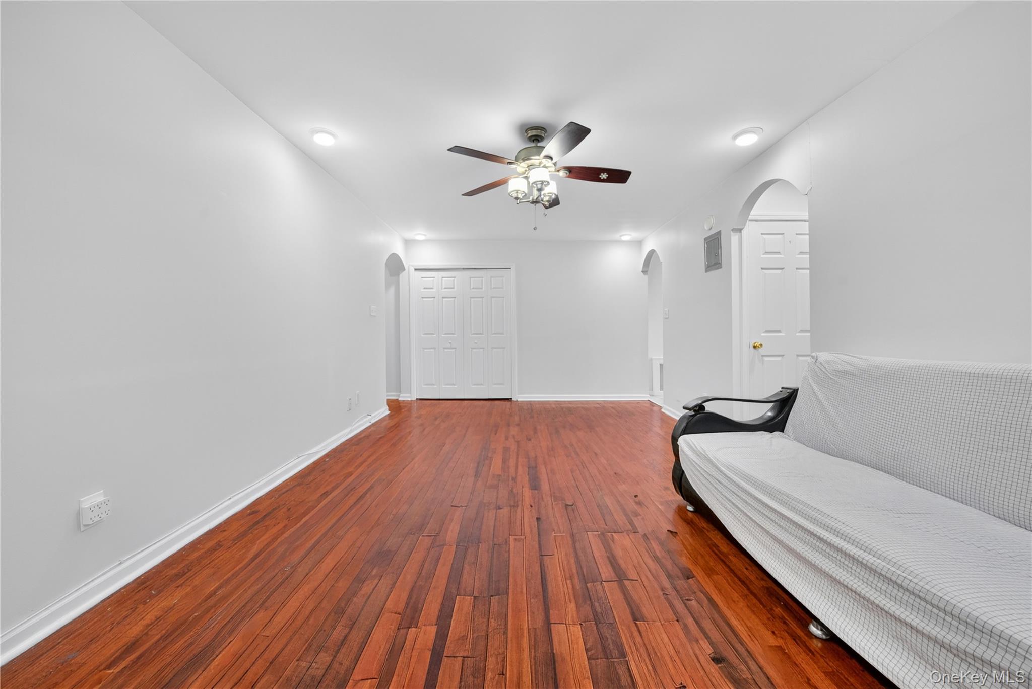 59-21 Calloway # 5F, Corona, NY 11368