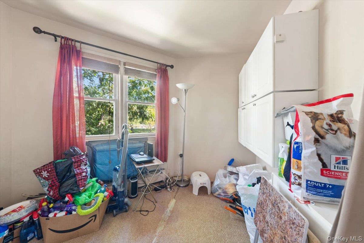 3950 Throggs Neck Expressway, Bronx, NY 10465