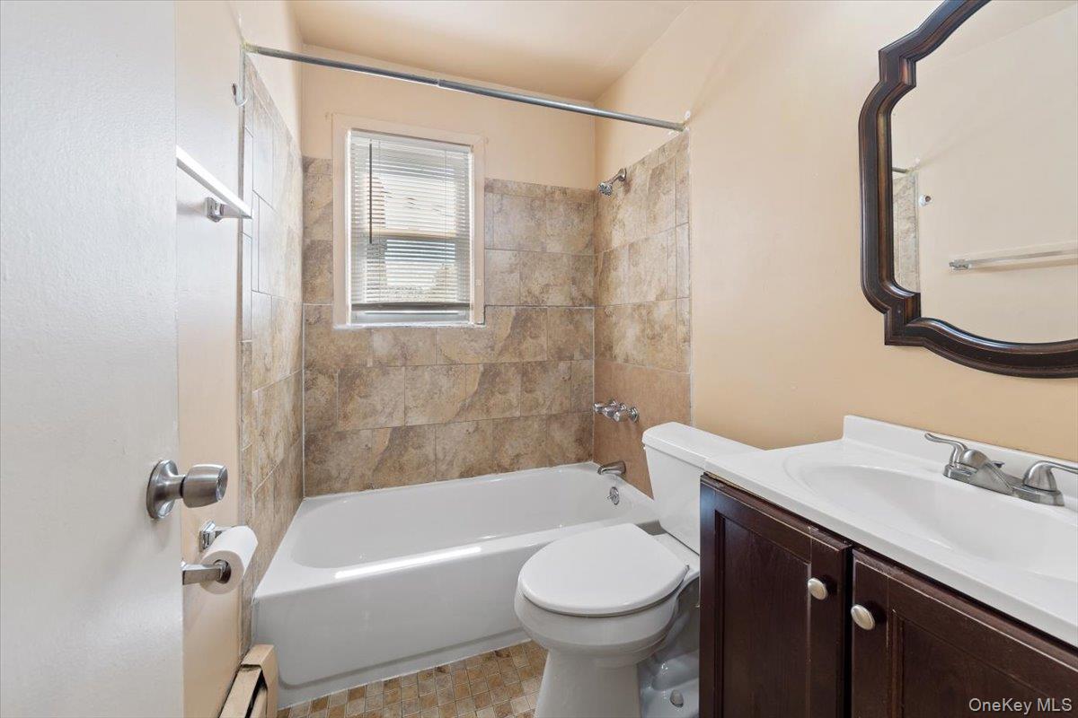 3950 Throggs Neck Expressway, Bronx, NY 10465