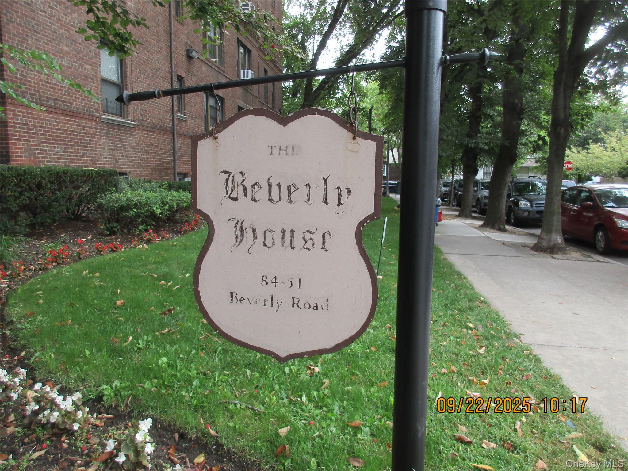 84-51 Beverly Road # 2-S, Kew Gardens, NY 11415