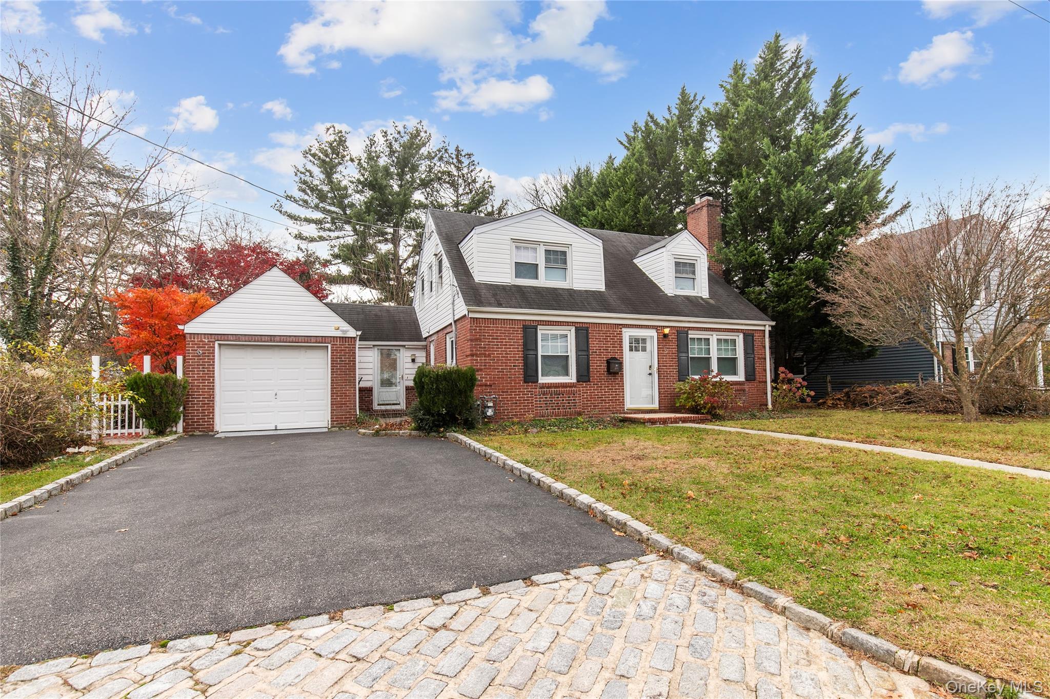 5 Prospect Street, Glen Head, NY 11545