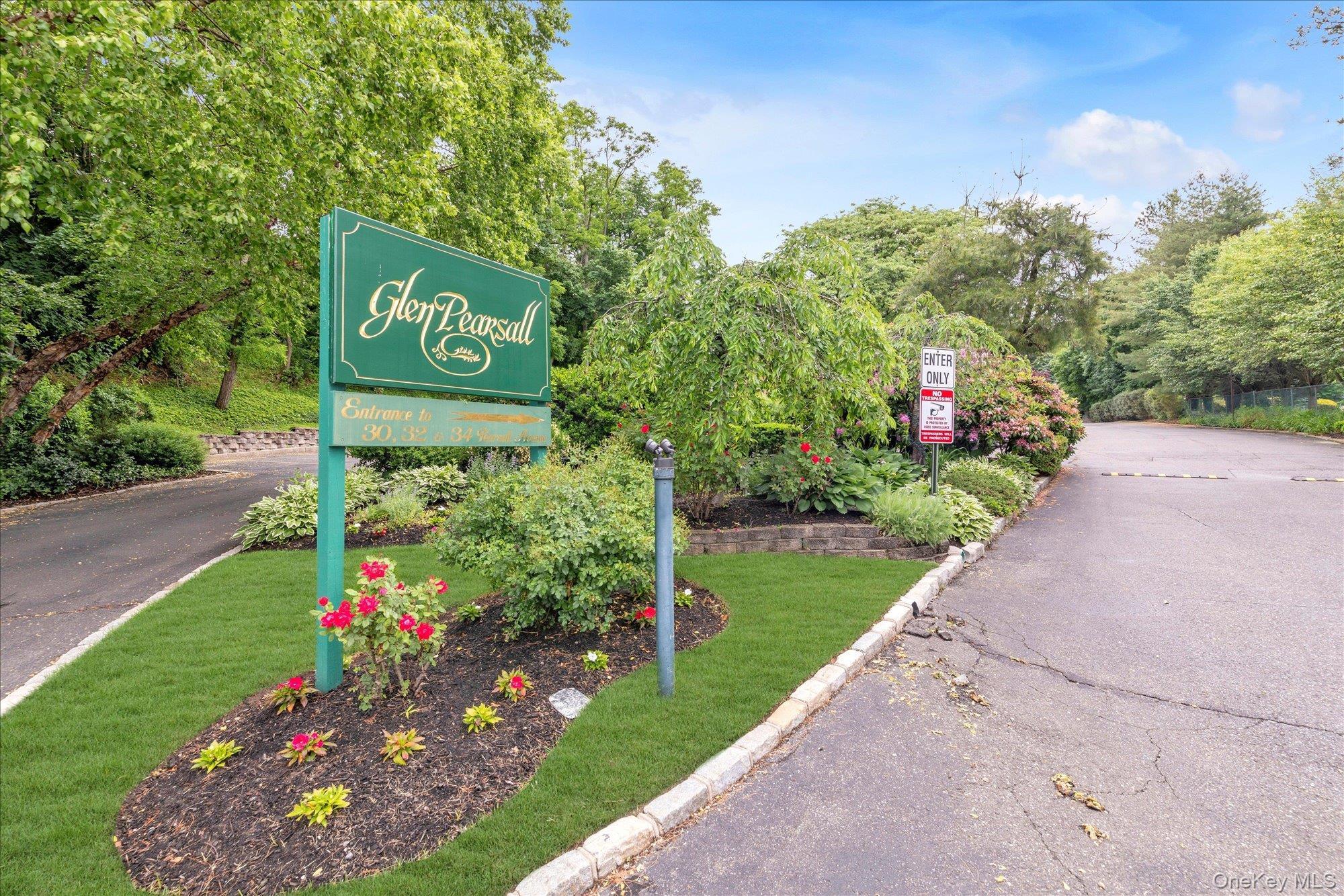 30 Pearsall Avenue # 2F, Glen Cove, NY 11542