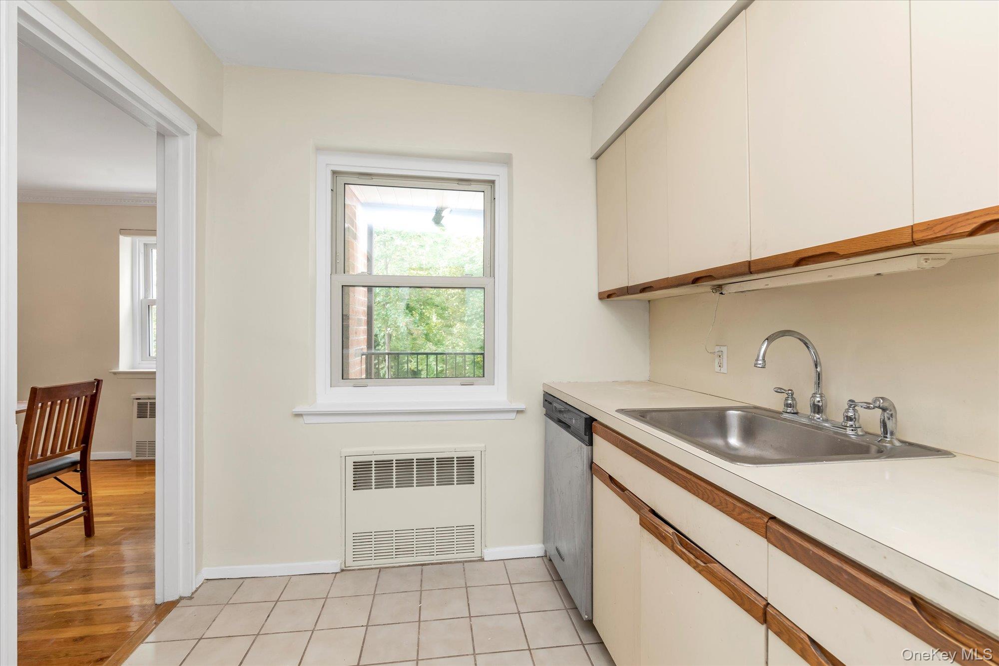 30 Pearsall Avenue # 2F, Glen Cove, NY 11542