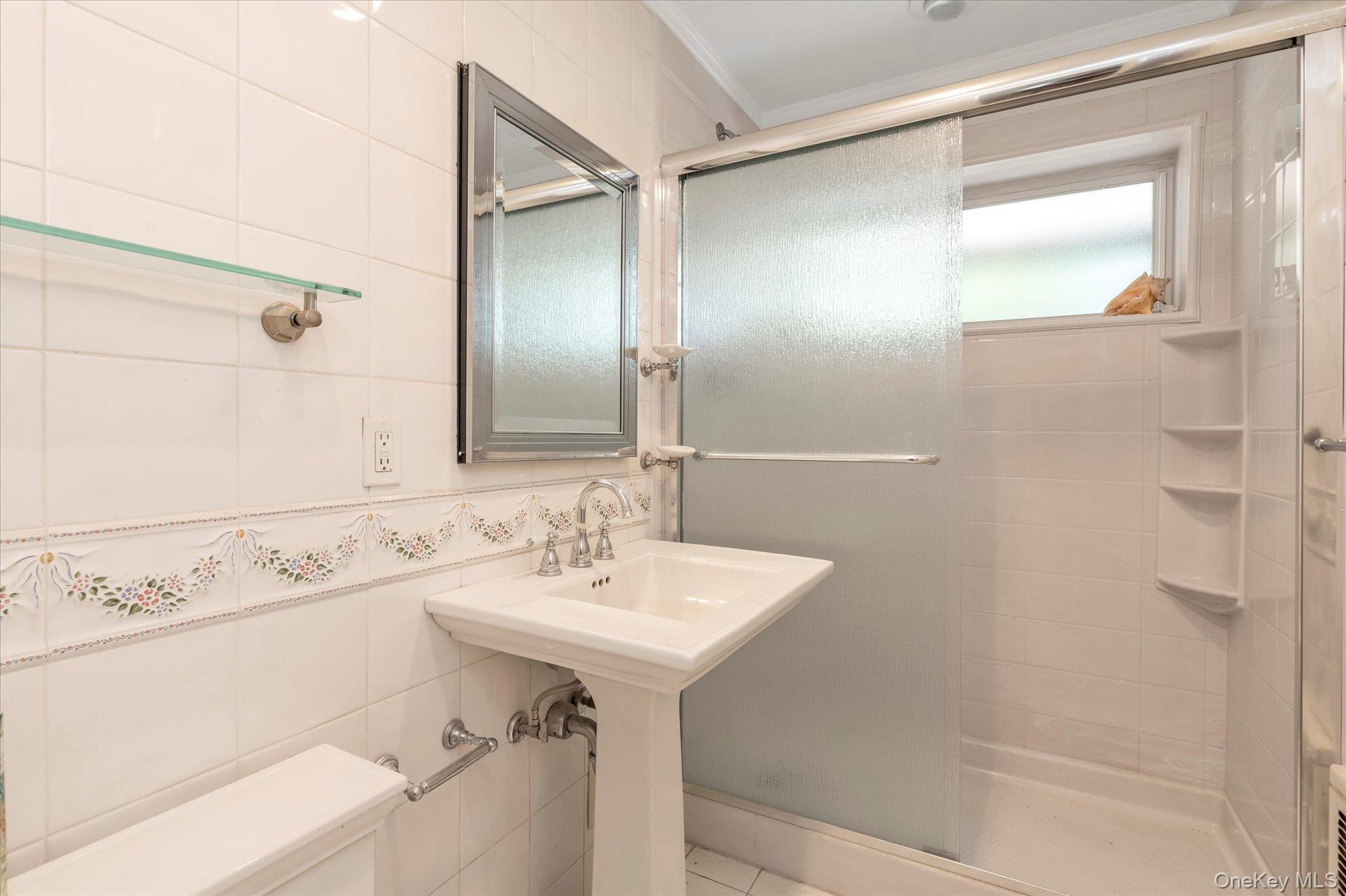 30 Pearsall Avenue # 2F, Glen Cove, NY 11542