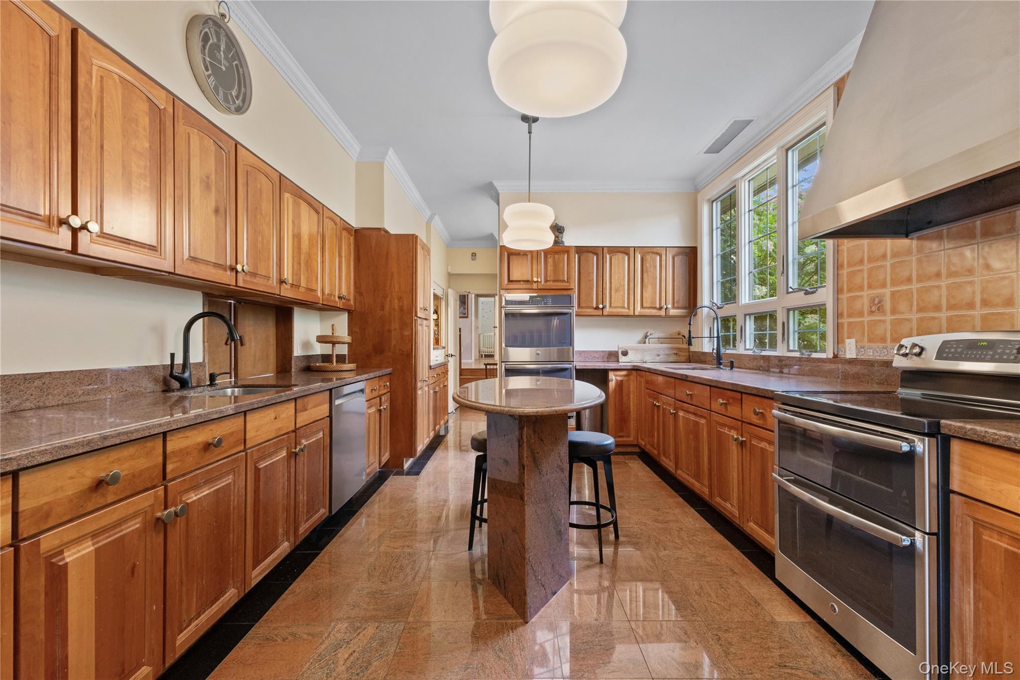 898 Gipsy Trail Road, Carmel, NY 10512