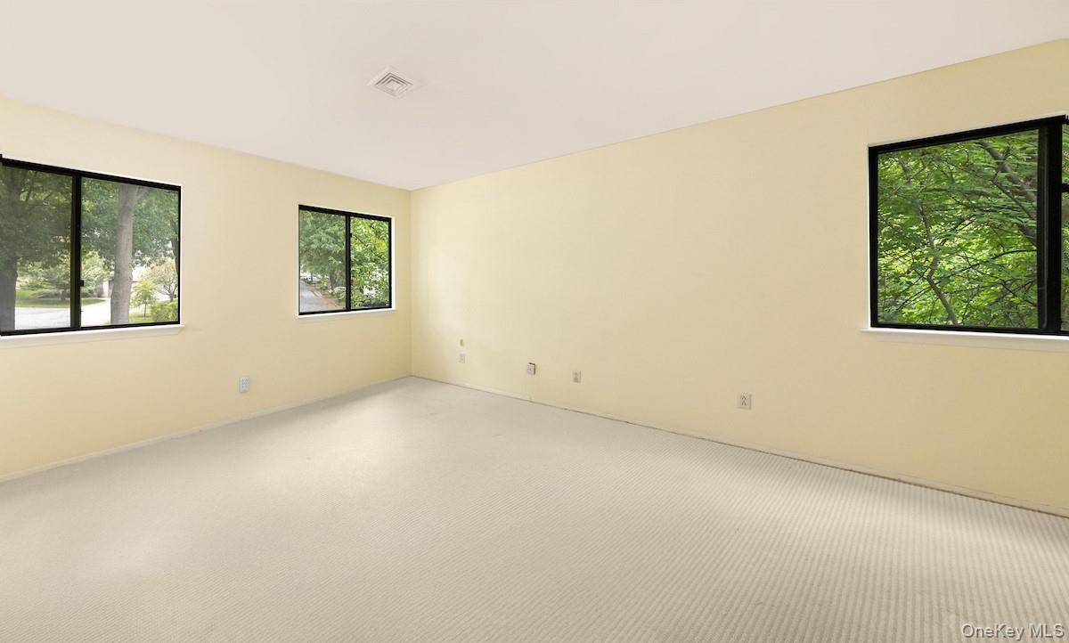 1001 Hunters Run, Dobbs Ferry, NY 10522