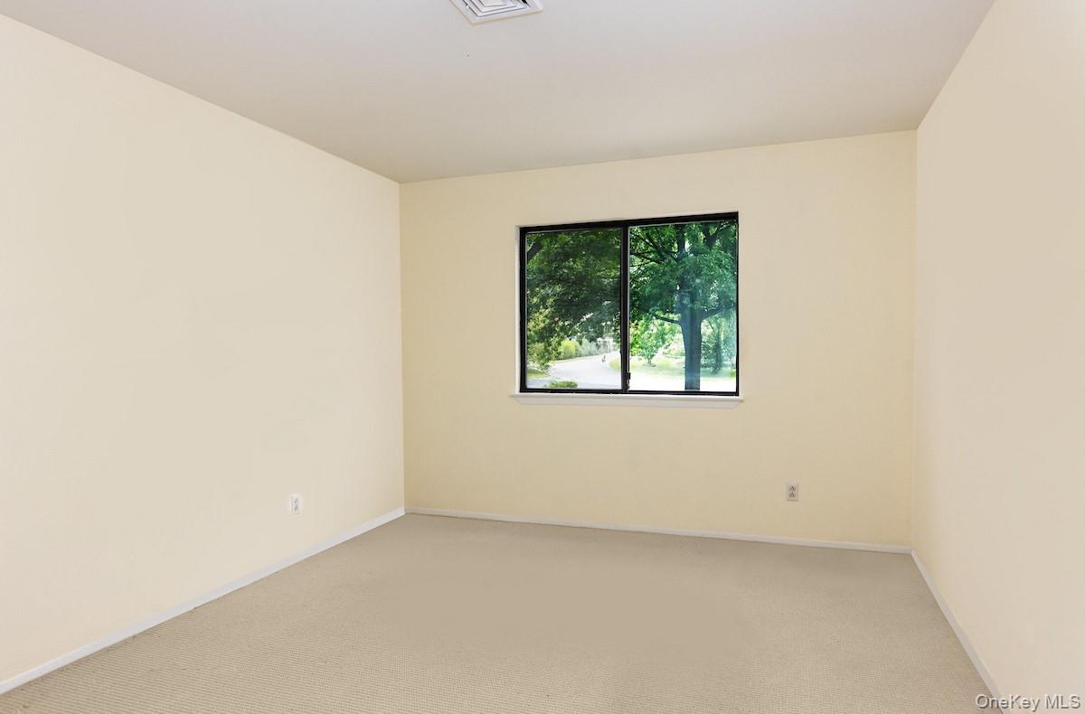 1001 Hunters Run, Dobbs Ferry, NY 10522