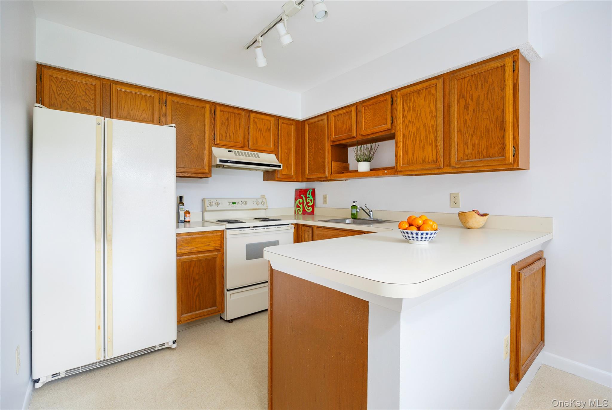 4 Pond Drive W, Rhinebeck, NY 12572