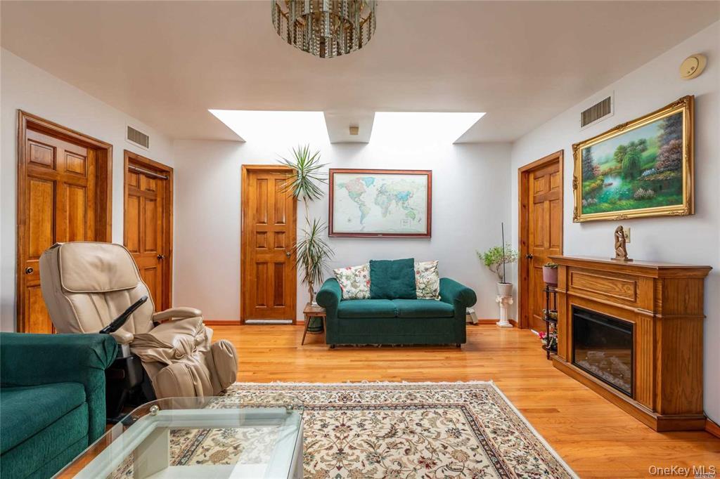 2-44 149th Street, Whitestone, NY 11357