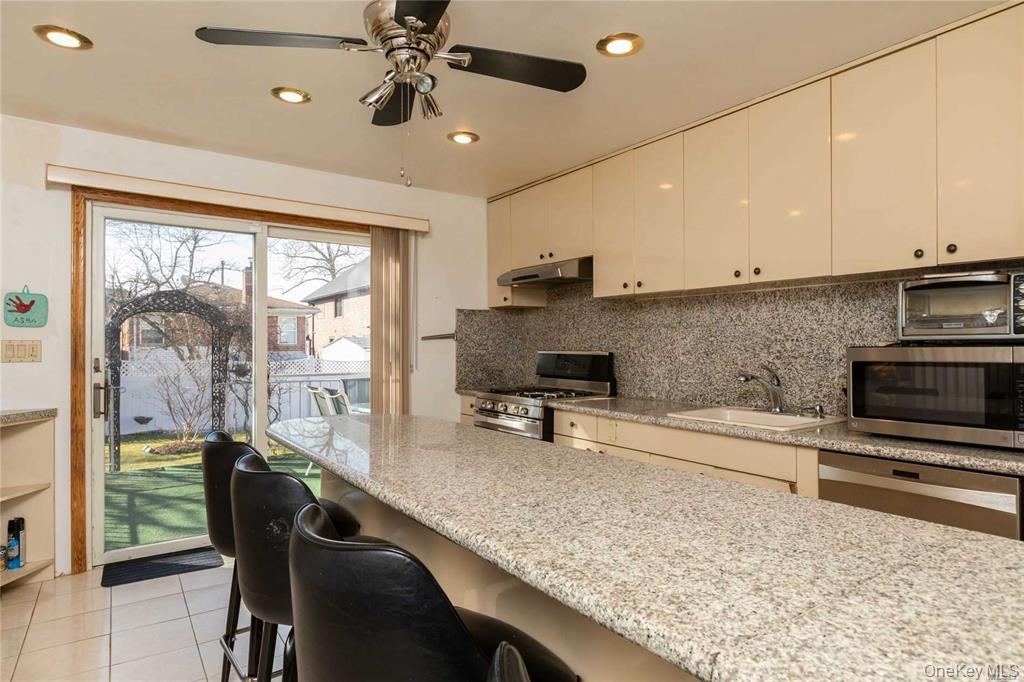 2-44 149th Street, Whitestone, NY 11357