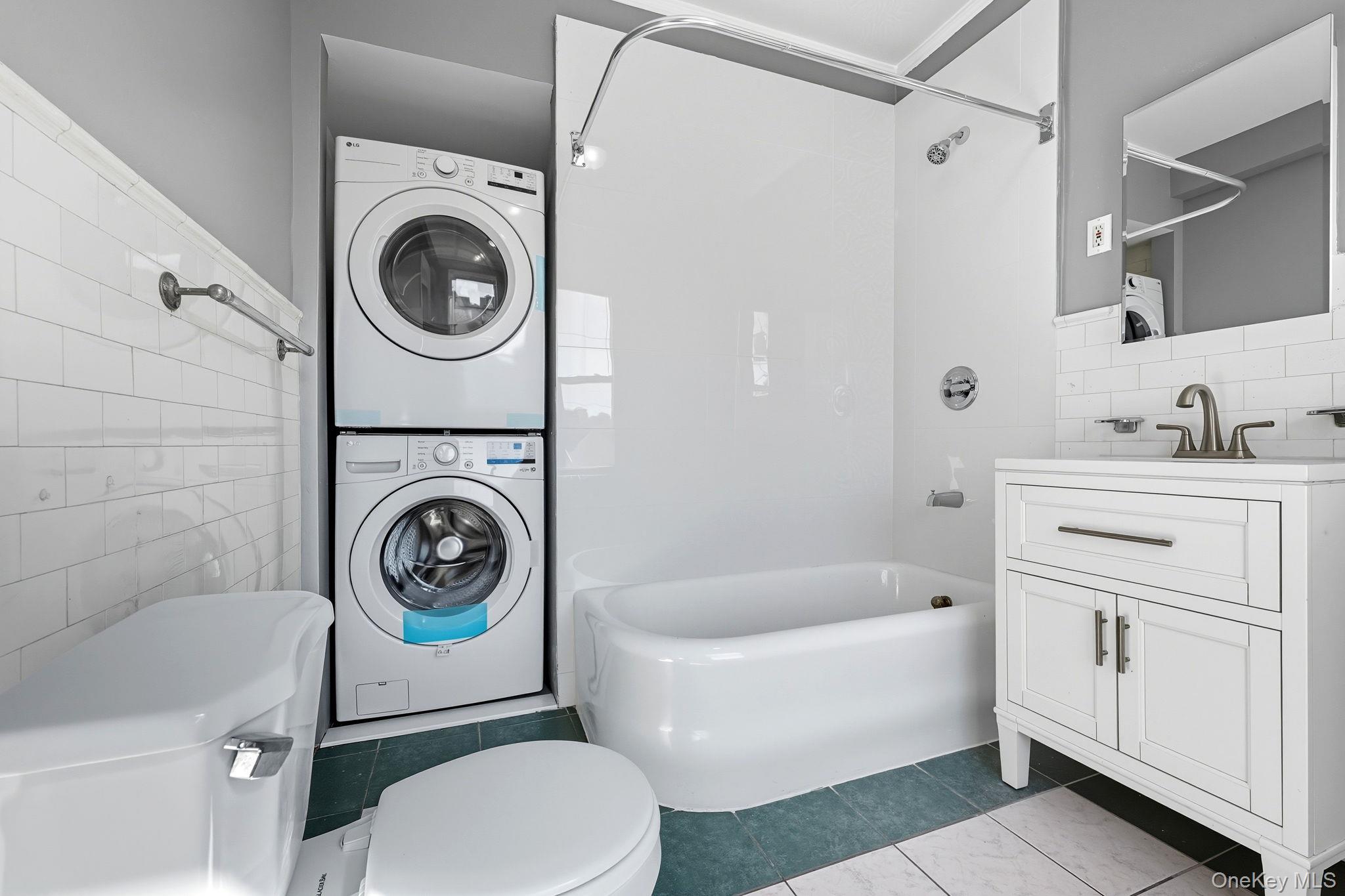 165 Park Avenue # 2nd Floor, Mount Vernon, NY 10550