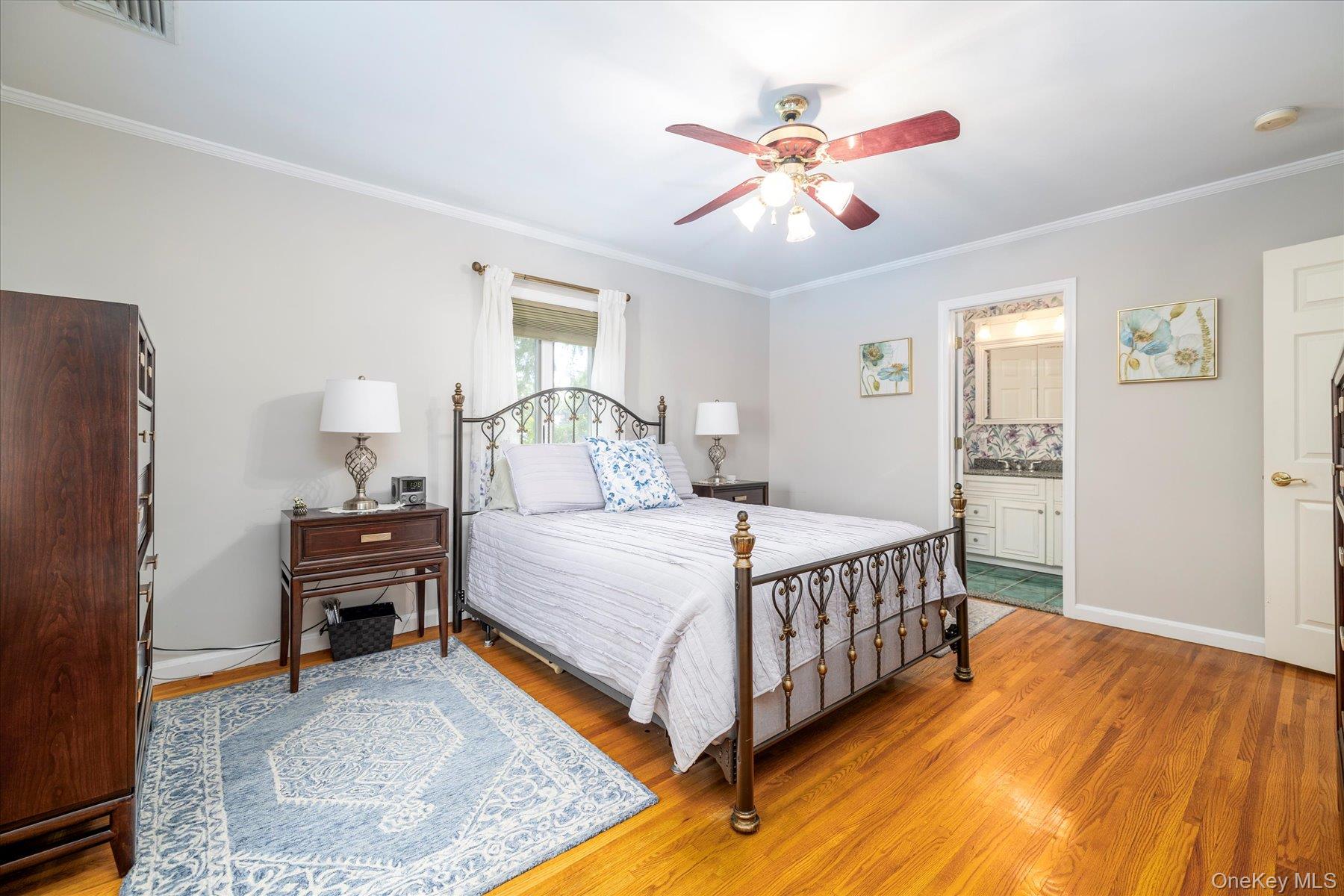 15 Baylis Rd Baylis Road, Rockville Centre, NY 11570