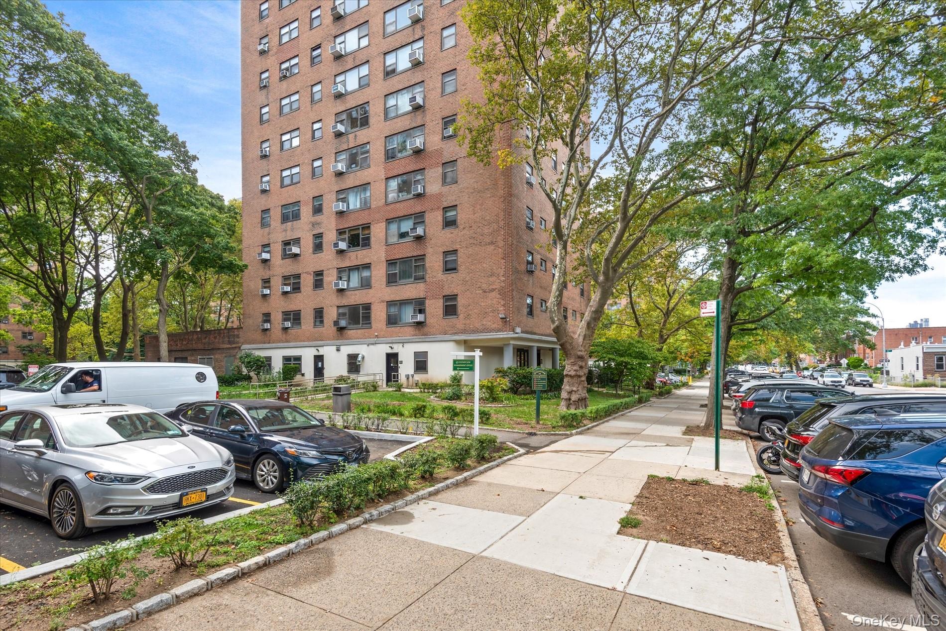 21-50 33rd Road # 2D, Astoria, NY 11106