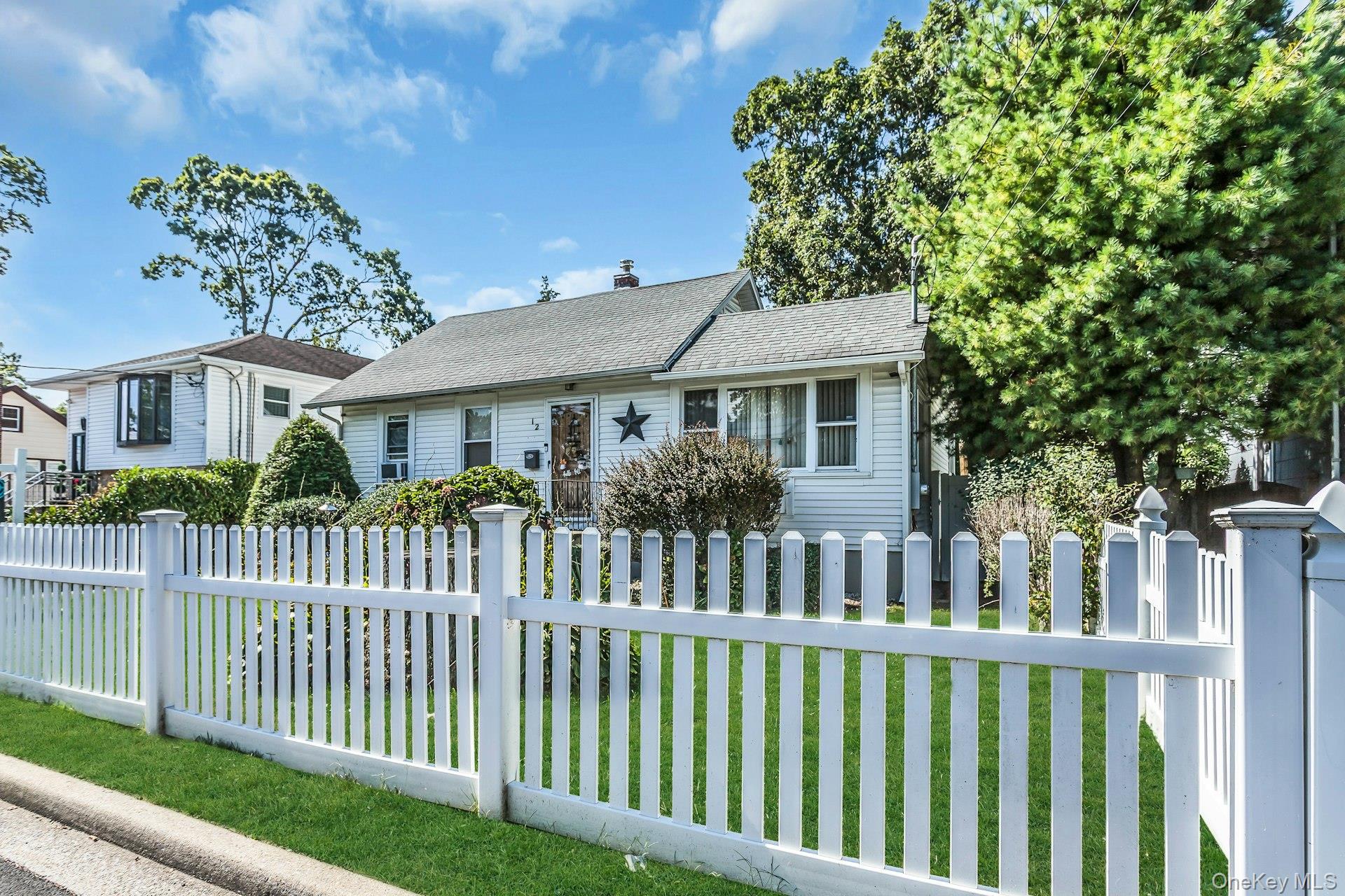 12 Washington Drive, Merrick, NY 11566