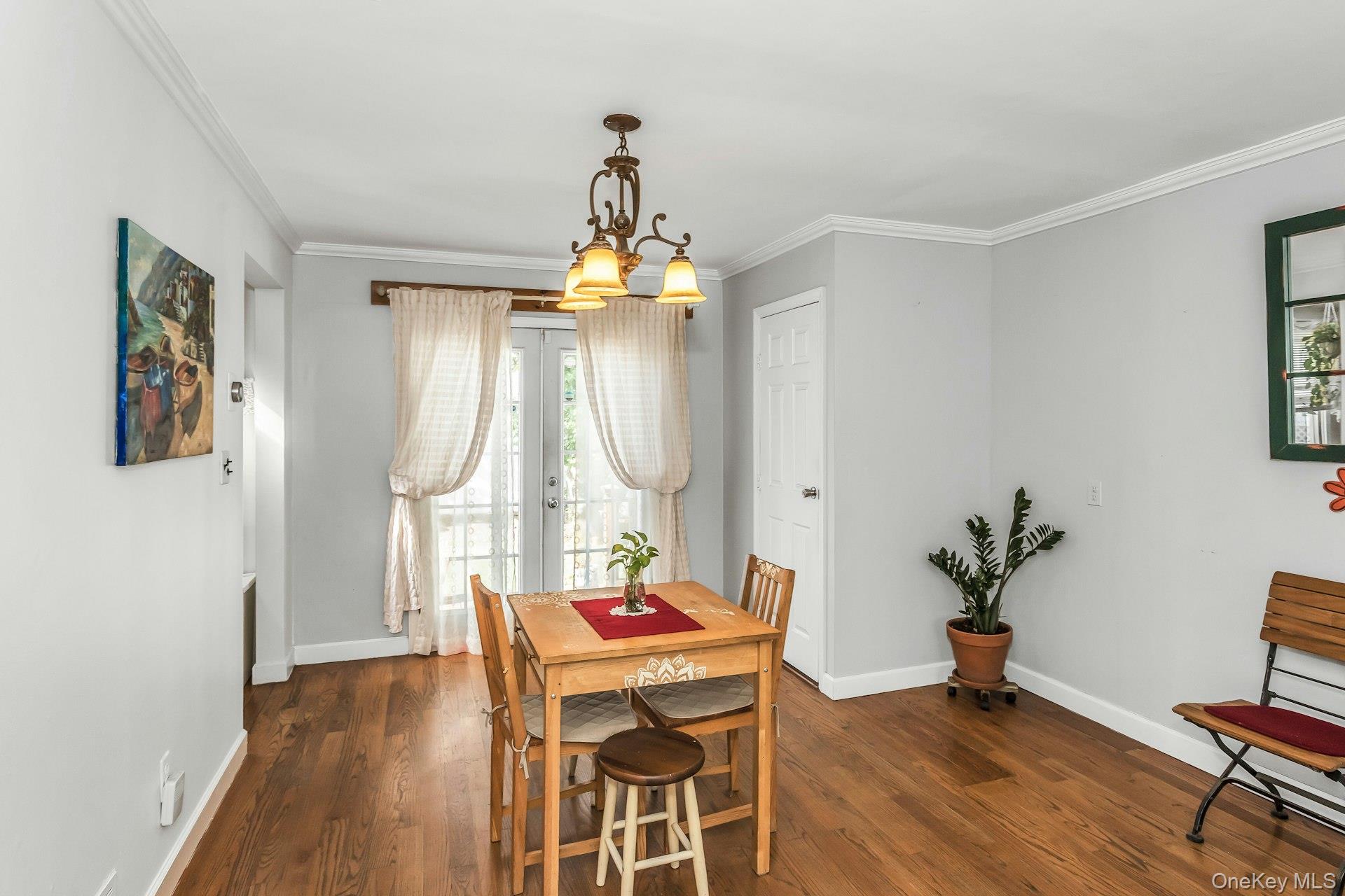 12 Washington Drive, Merrick, NY 11566