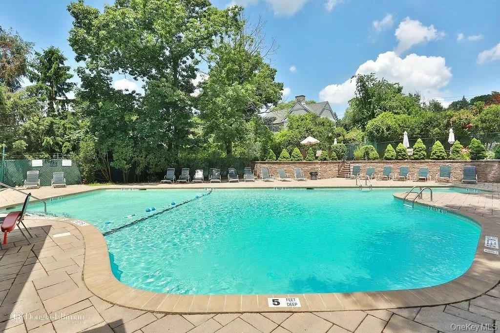 11 Jackson Avenue # 4, Scarsdale, NY 10583